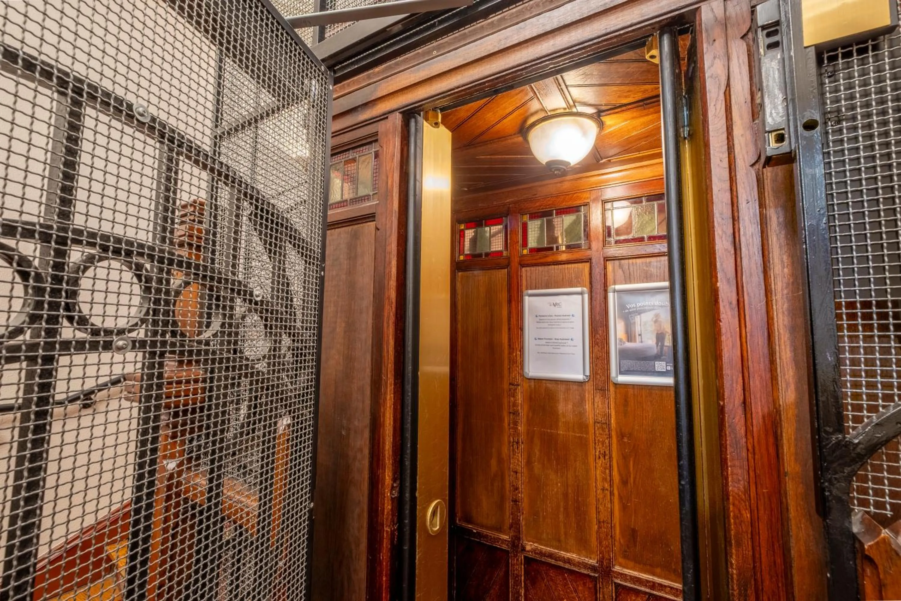 elevator in Best Western Hôtel d'Arc