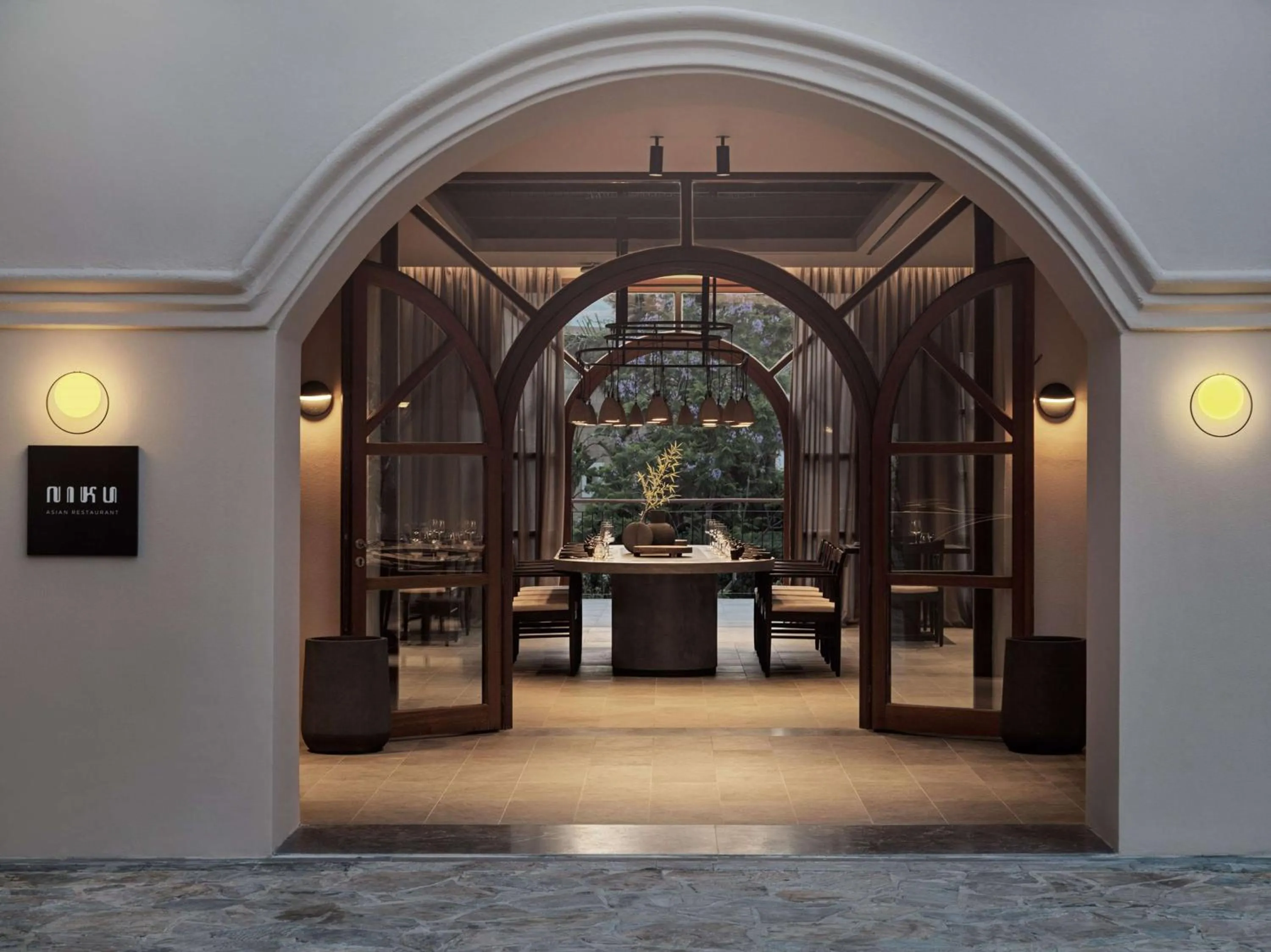 Restaurant/places to eat in Lindian Village, Curio Collection by Hilton