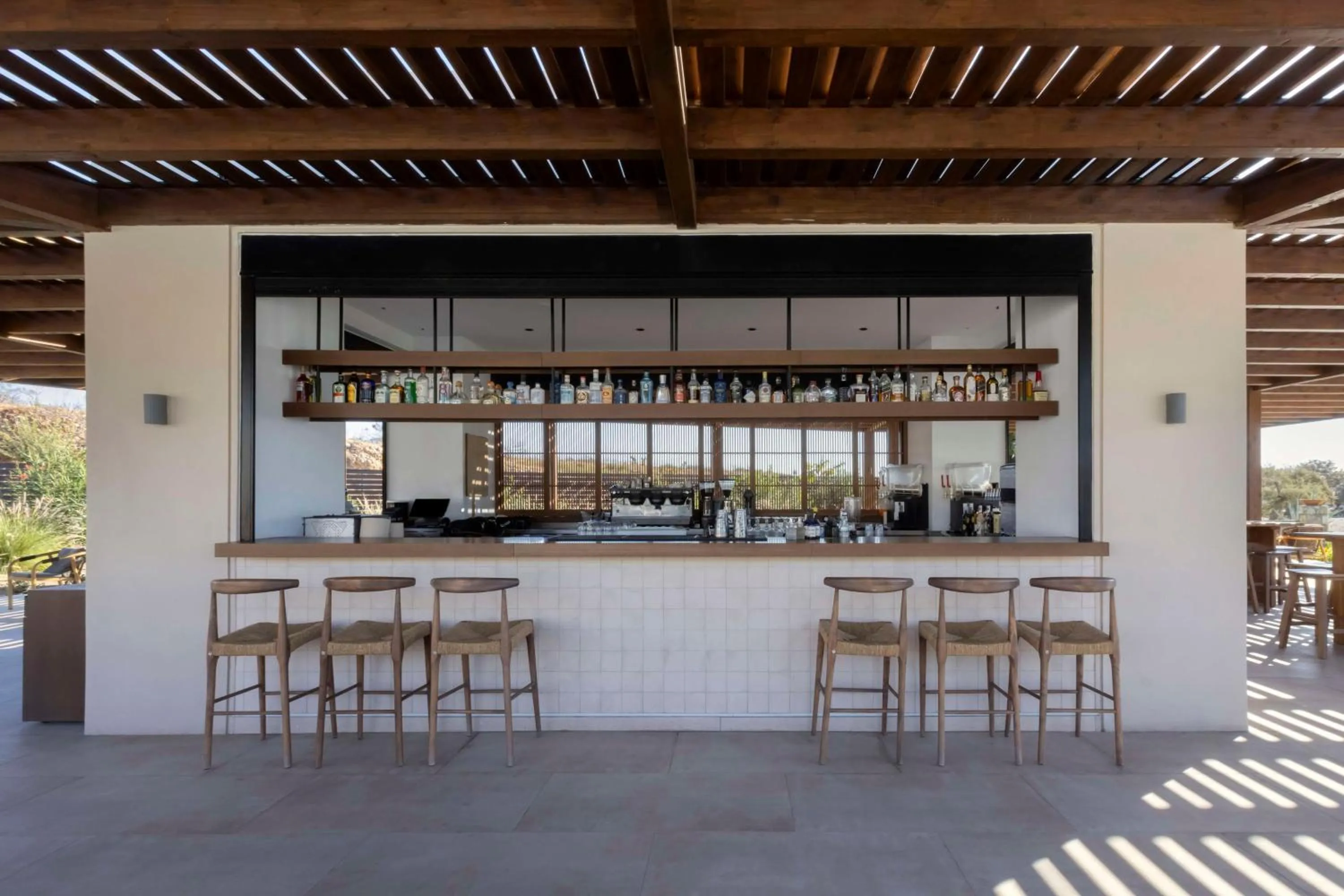 Restaurant/places to eat in Lindian Village, Curio Collection by Hilton