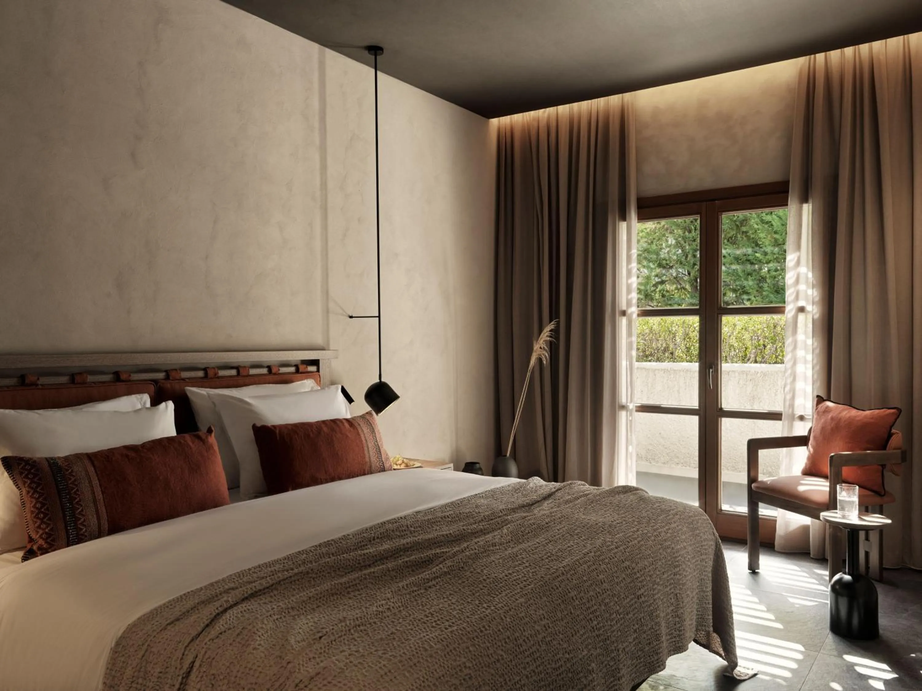 Bedroom, Bed in Lindian Village, Curio Collection by Hilton