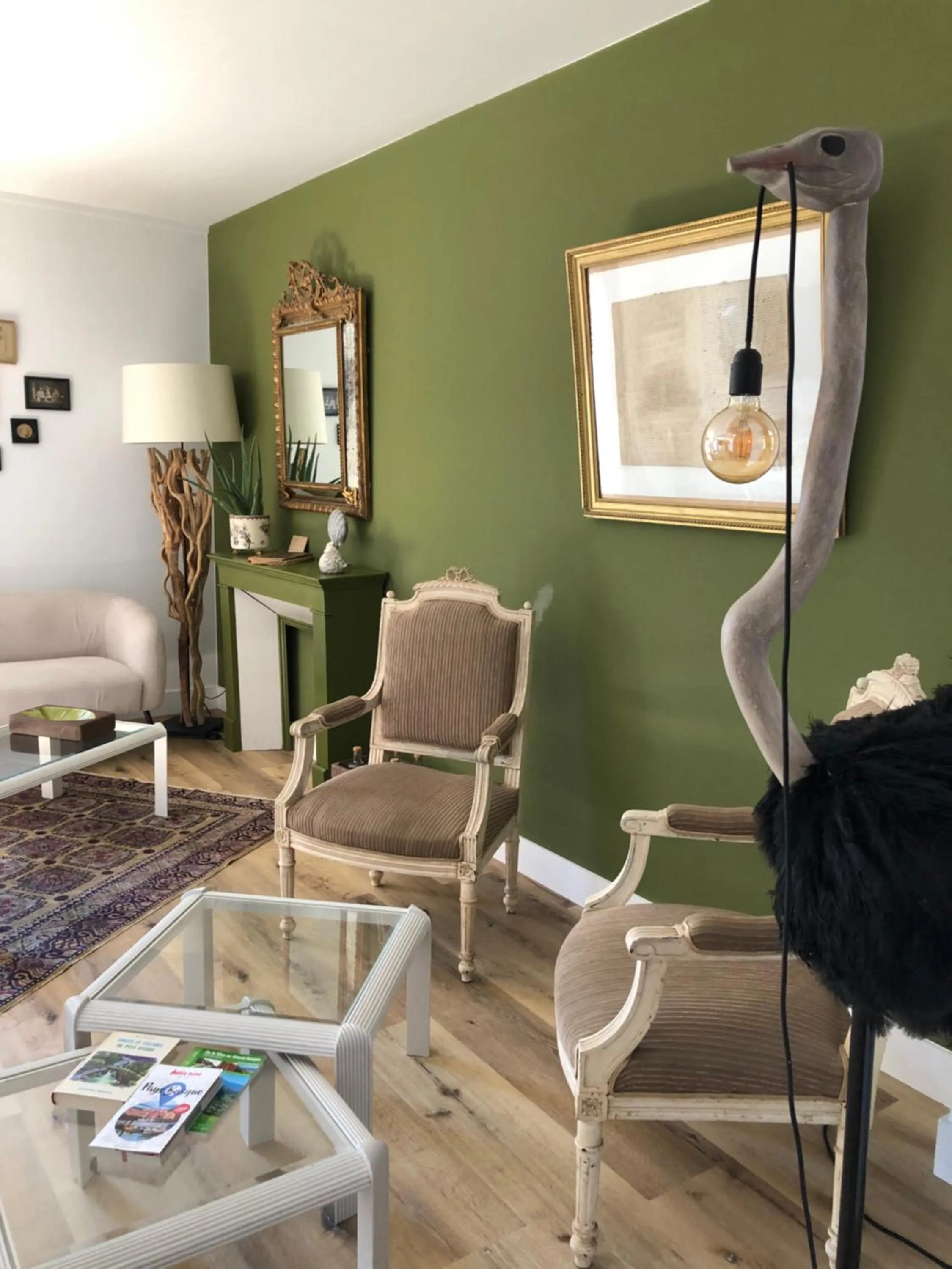 Communal lounge/ TV room in Hôtel Ursula