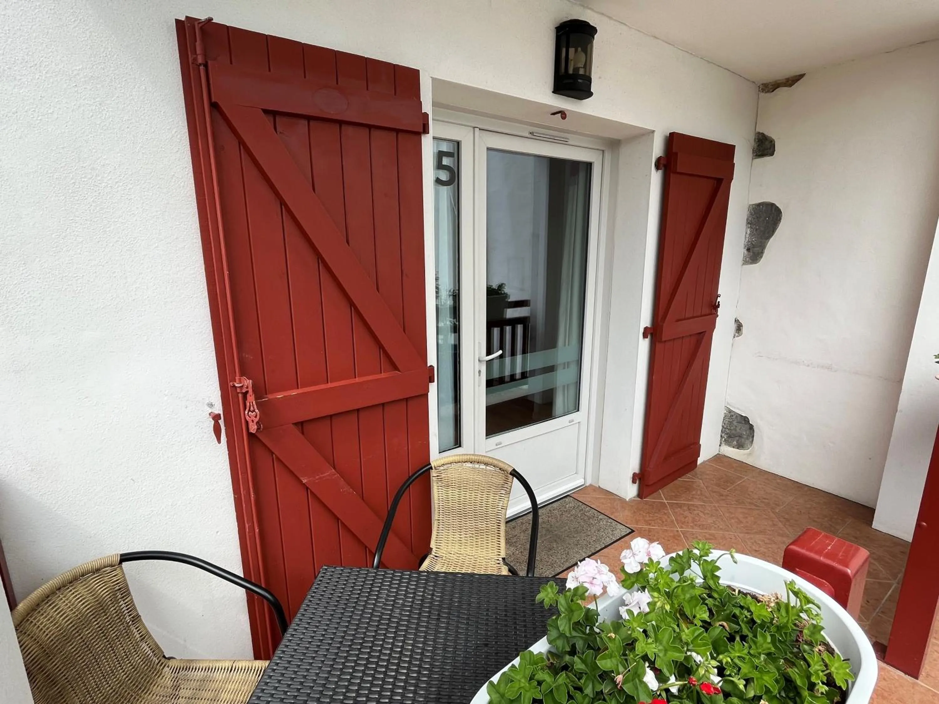 Patio in Hôtel Ursula