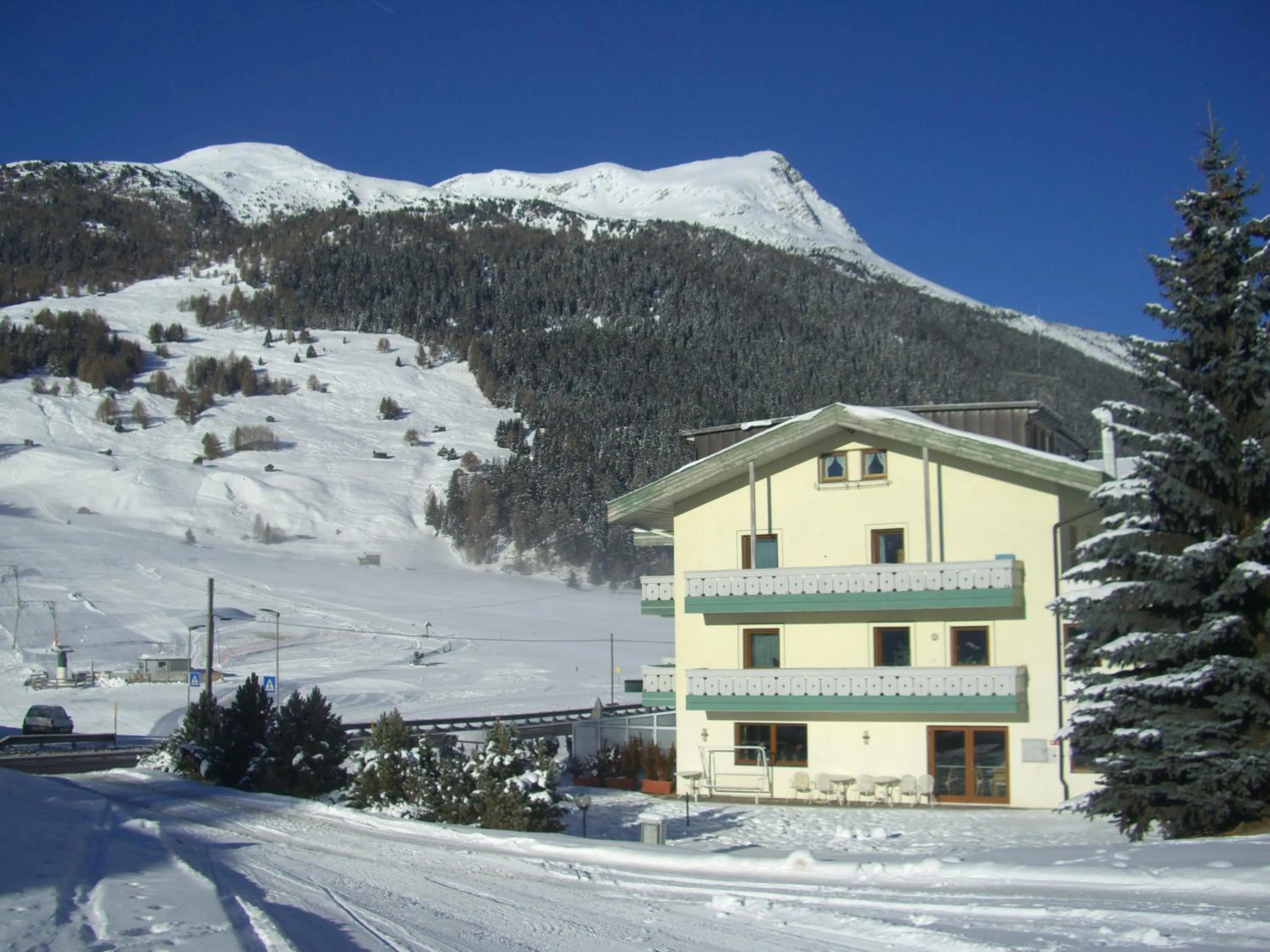 Facade/entrance in Reschnerhof