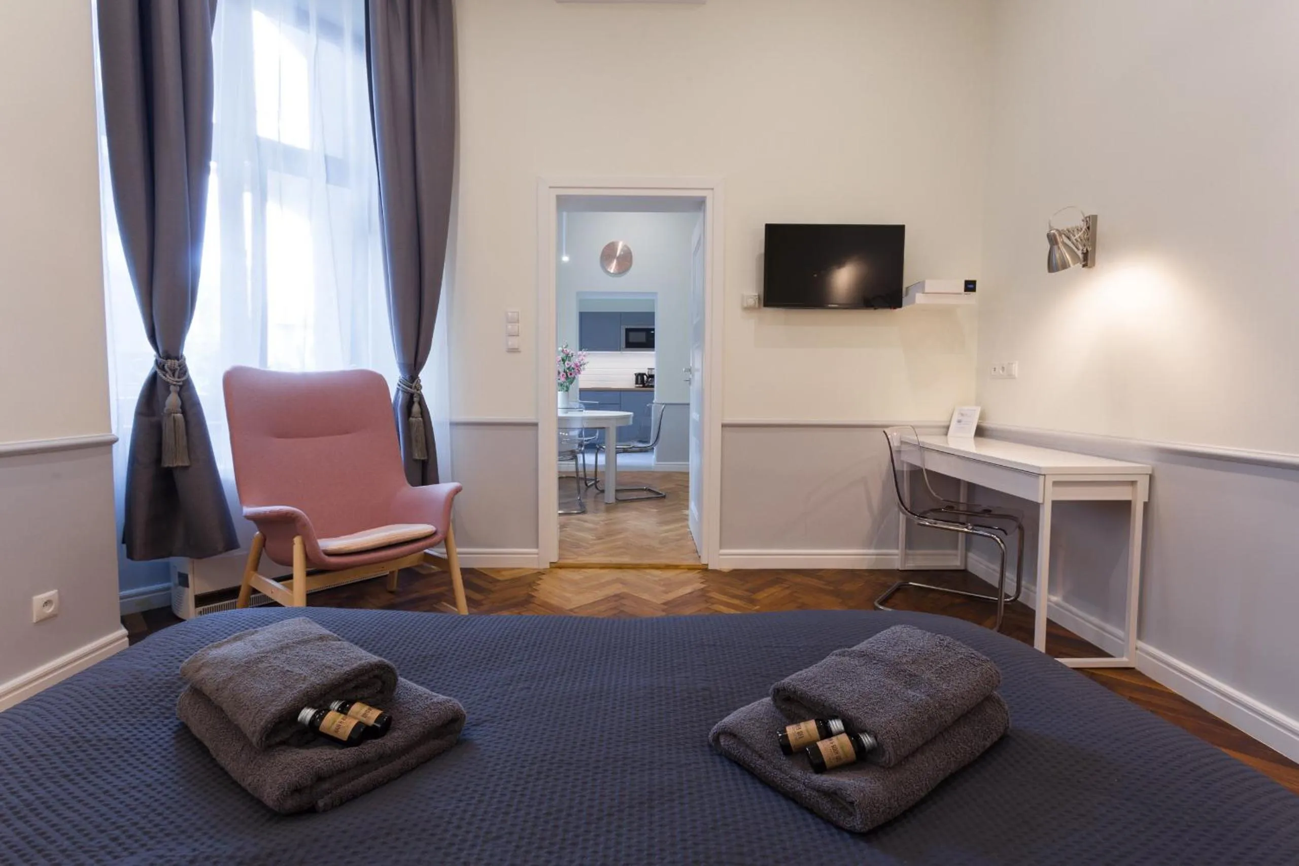 Photo of the whole room in Angel House Aparthotel