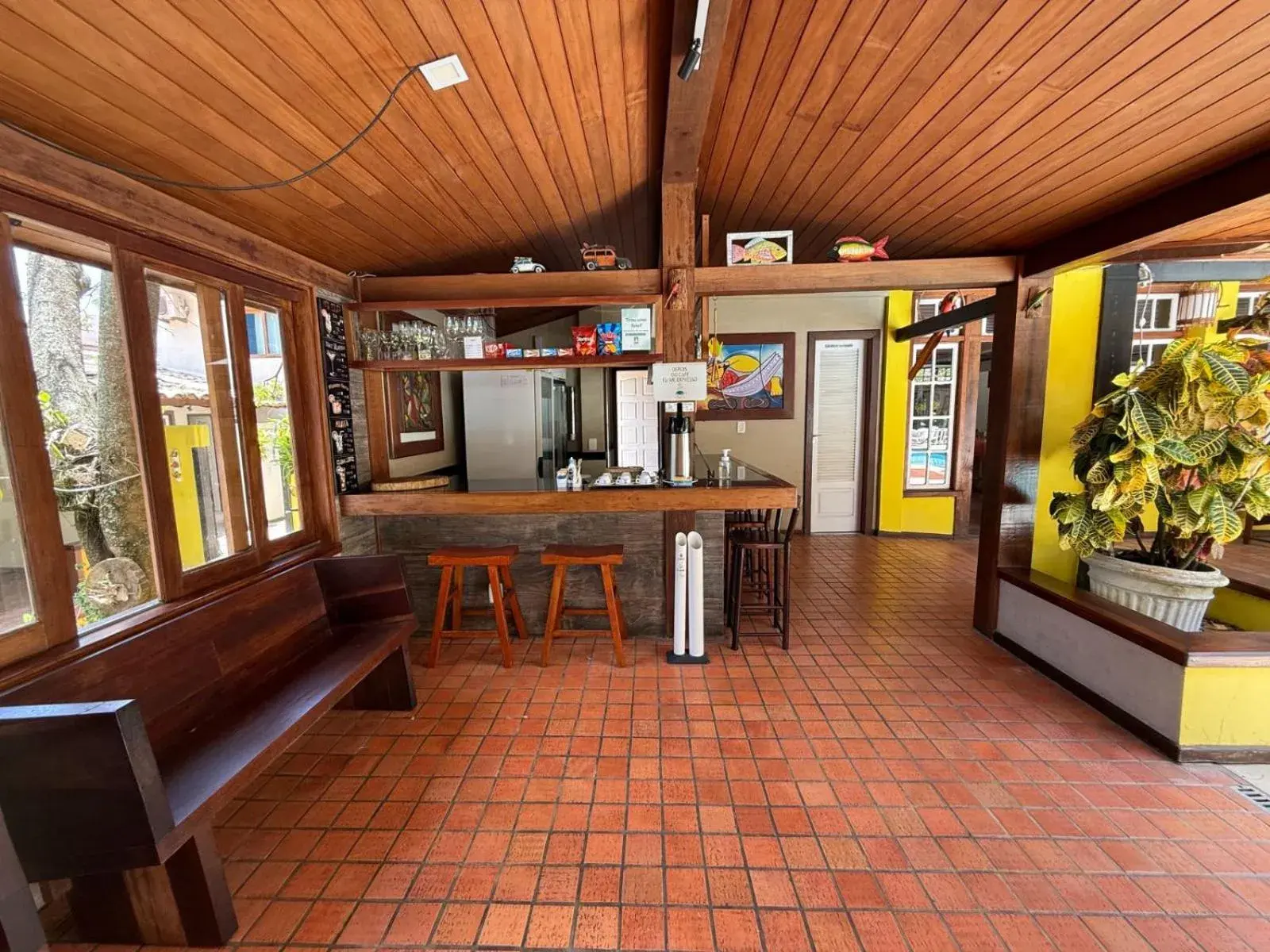 Lounge or bar in Hotel Mar de Cabo Frio Lounge or bar in Hotel Mar de Cabo Frio