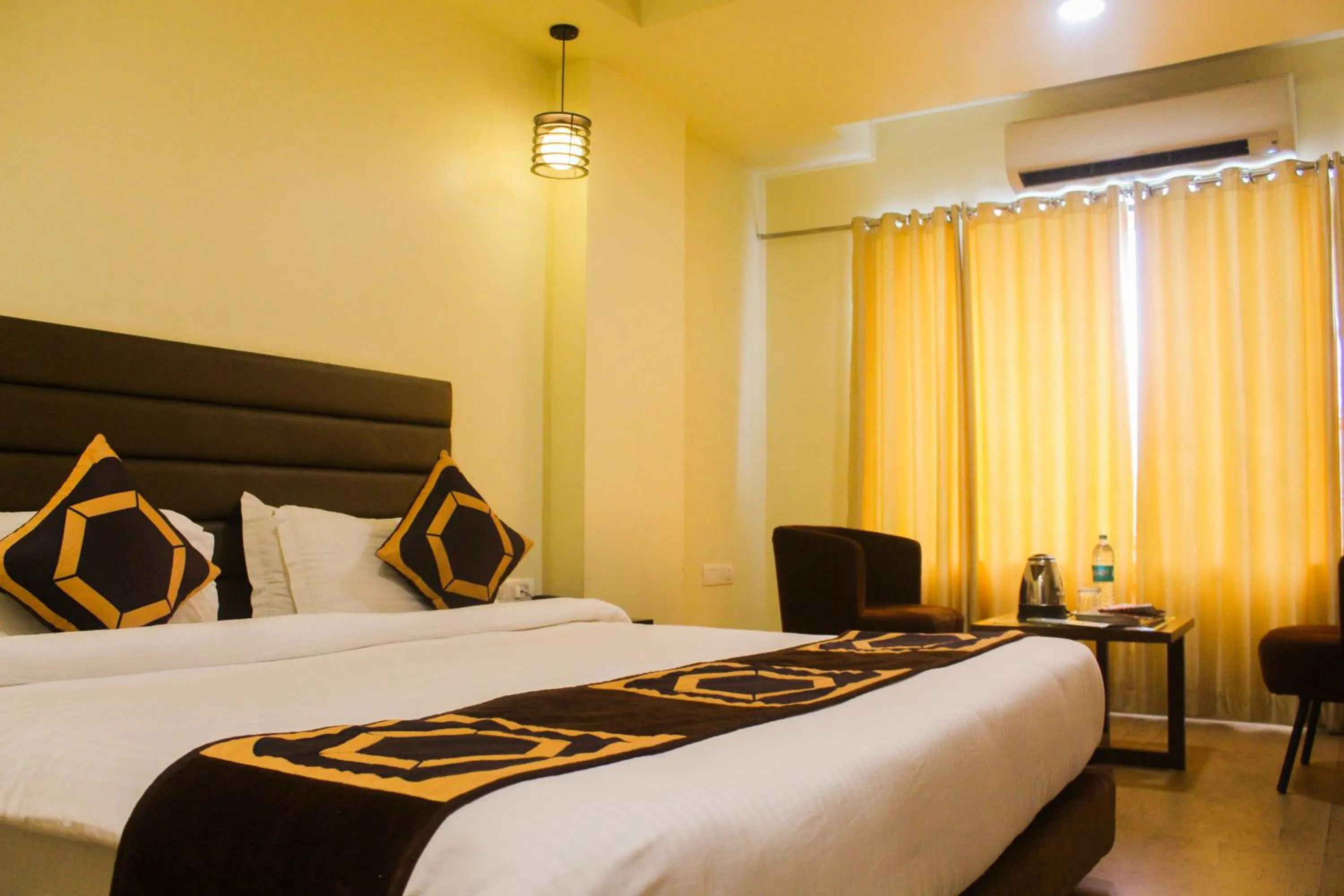 Bed in Solitaire Hotel And Resorts