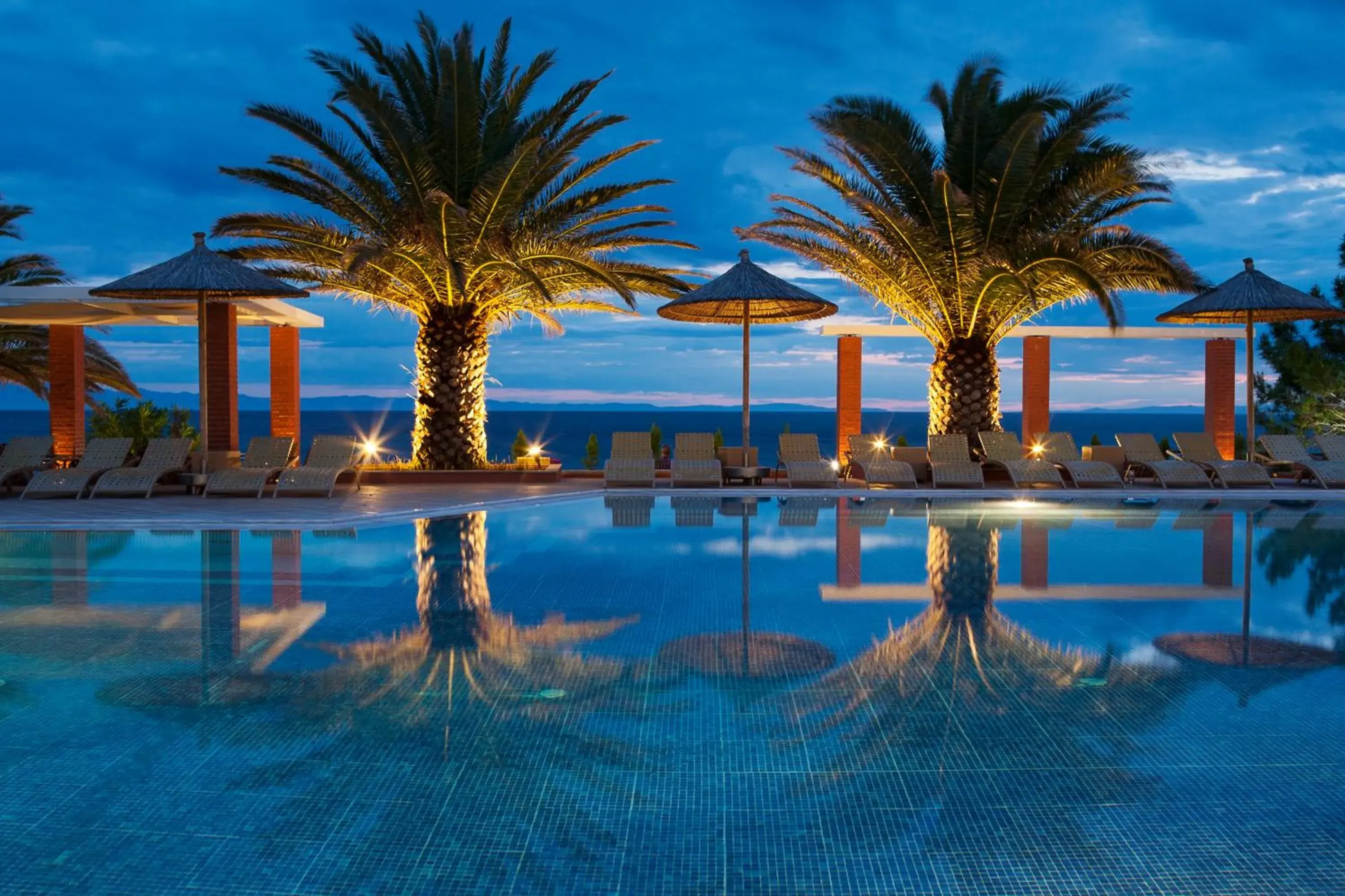 Swimming pool in Alexandra Beach Spa Resort Swimming pool in Alexandra Beach Spa Resort