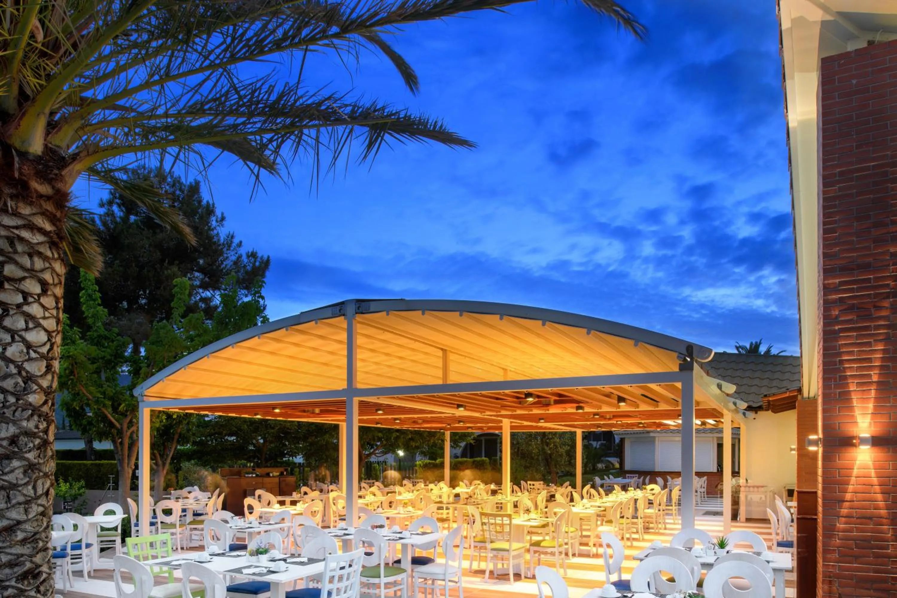 Meals in Alexandra Beach Spa Resort