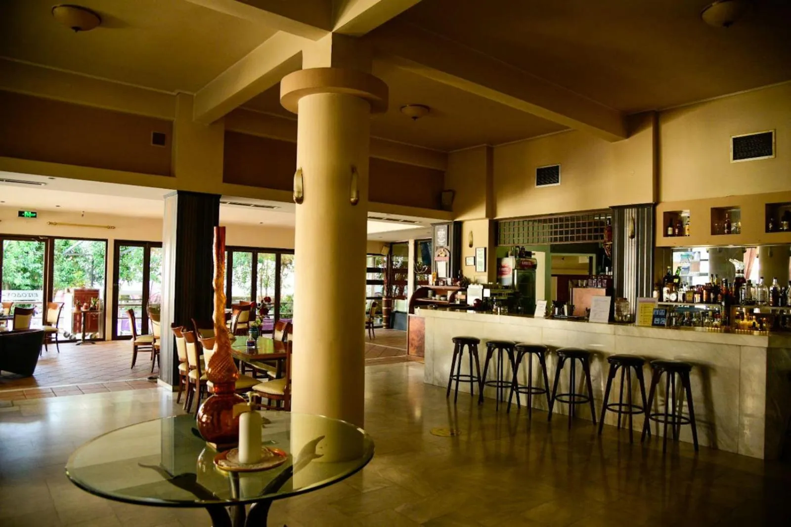 Lounge or bar in Hotel Edelweiss