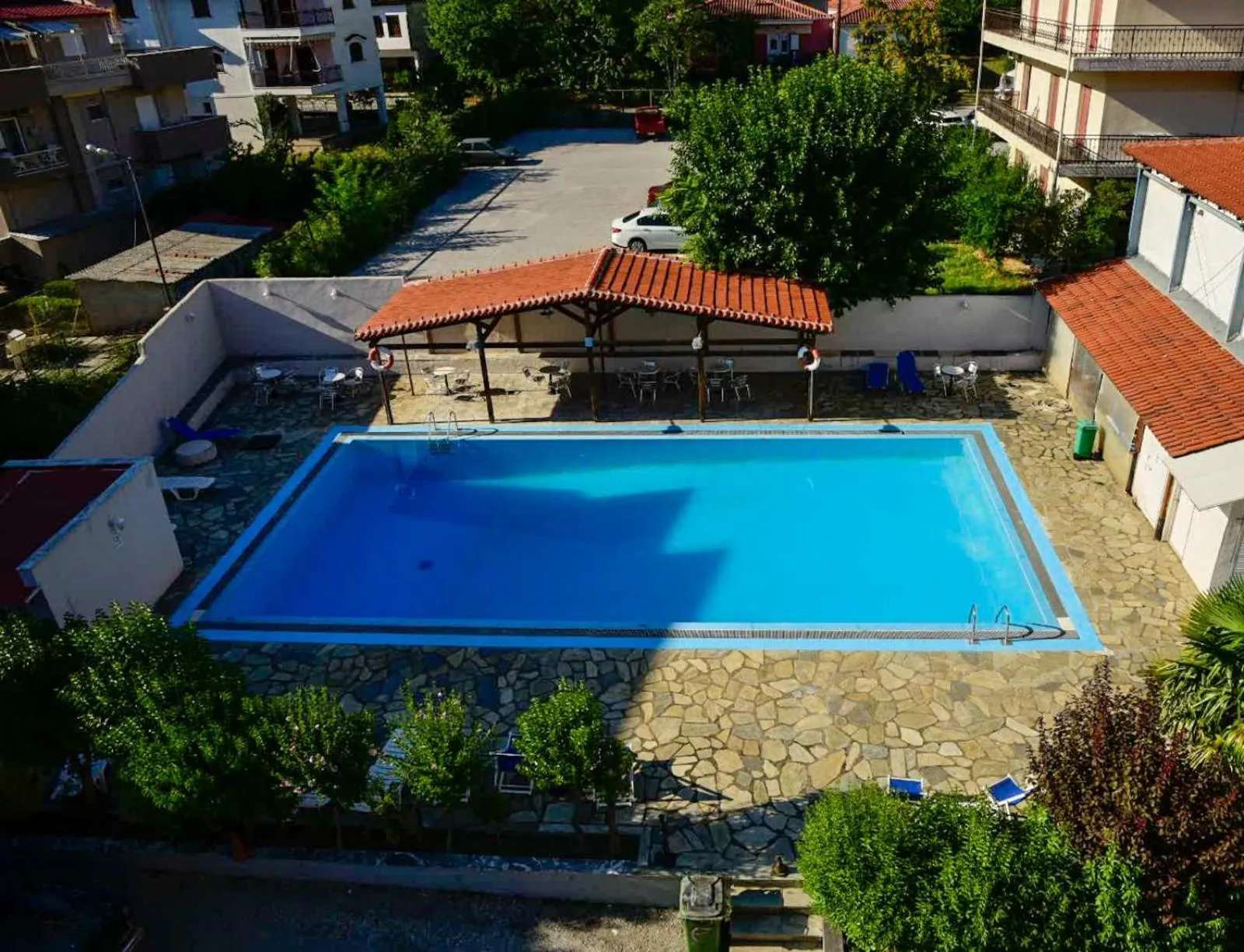 Swimming pool in Hotel Edelweiss