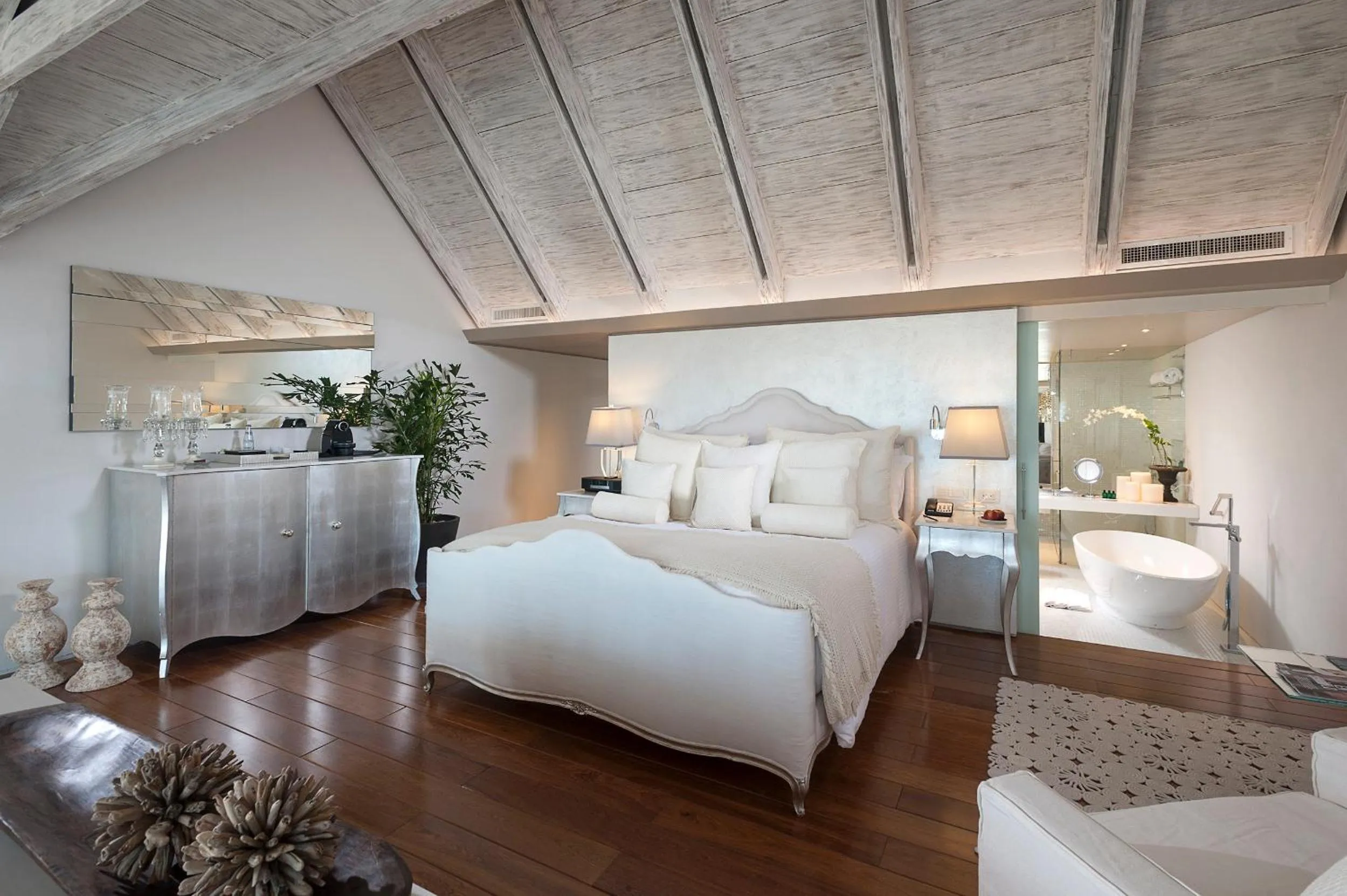 Bathroom, Bed in Sofitel Legend Santa Clara Cartagena