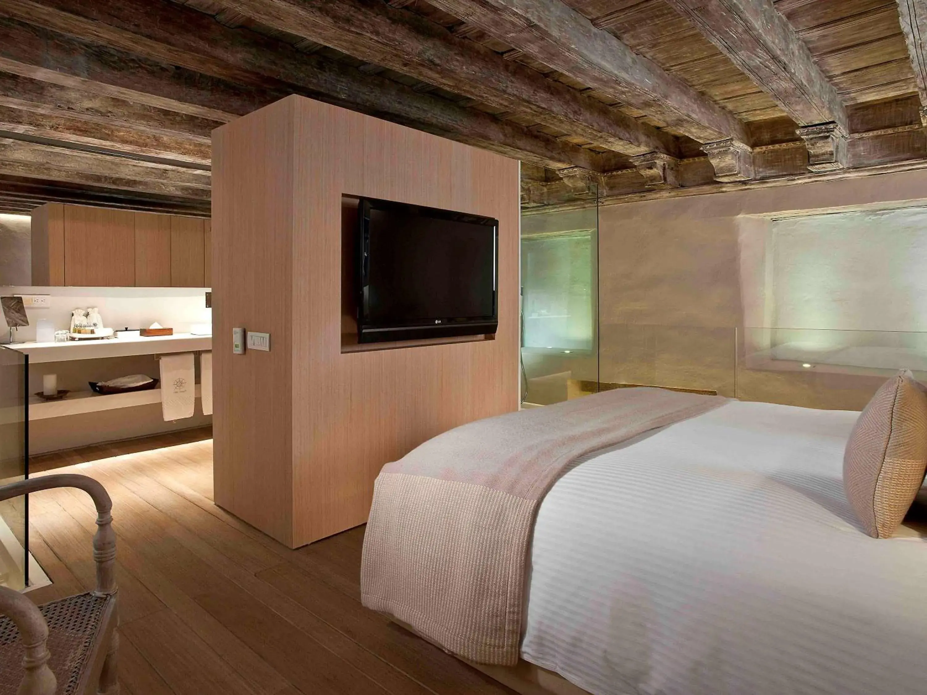 Photo of the whole room, Bed in Sofitel Legend Santa Clara Cartagena Photo of the whole room, Bed in Sofitel Legend Santa Clara Cartagena