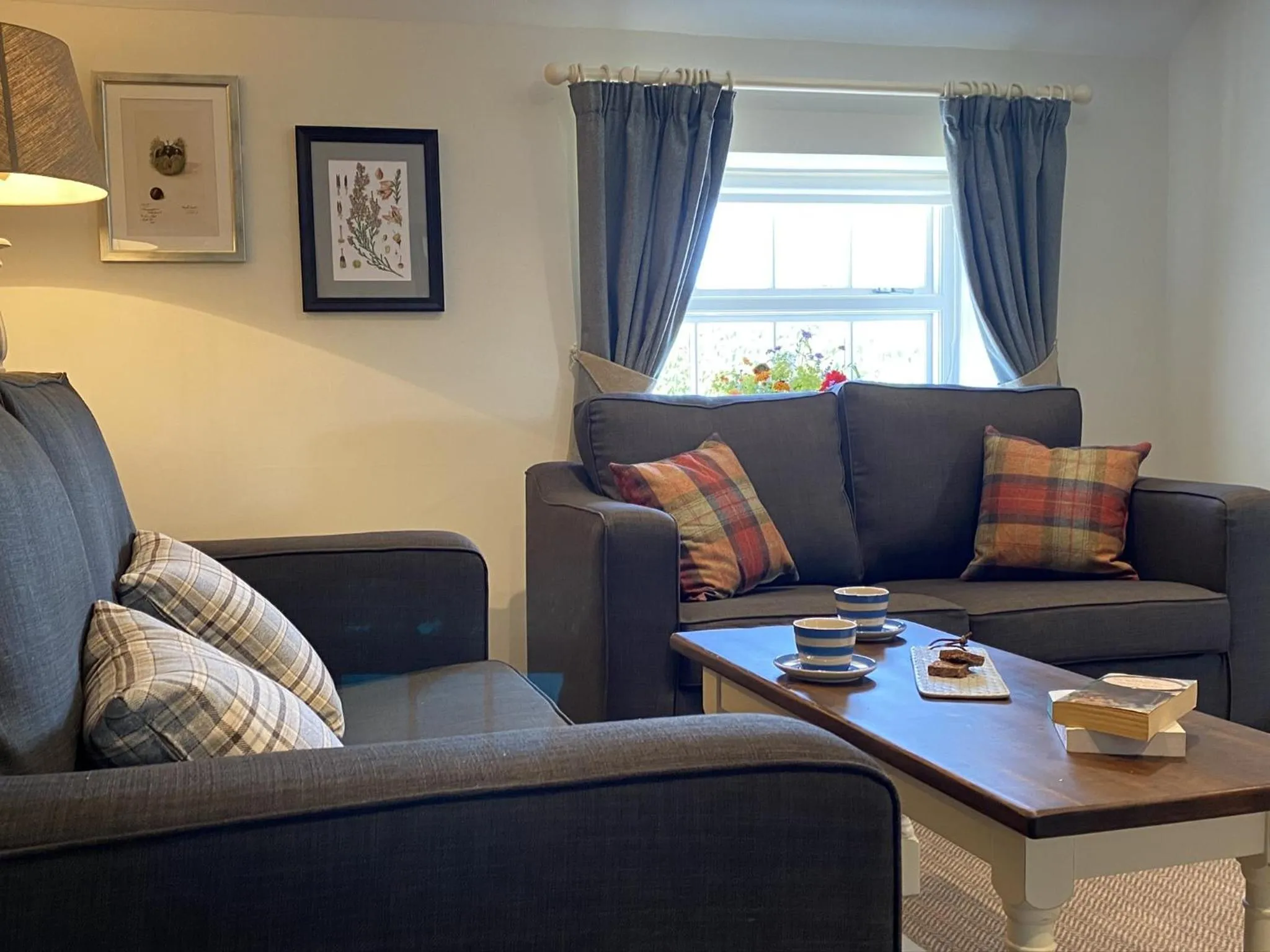 Bedroom in The Countryman Inn