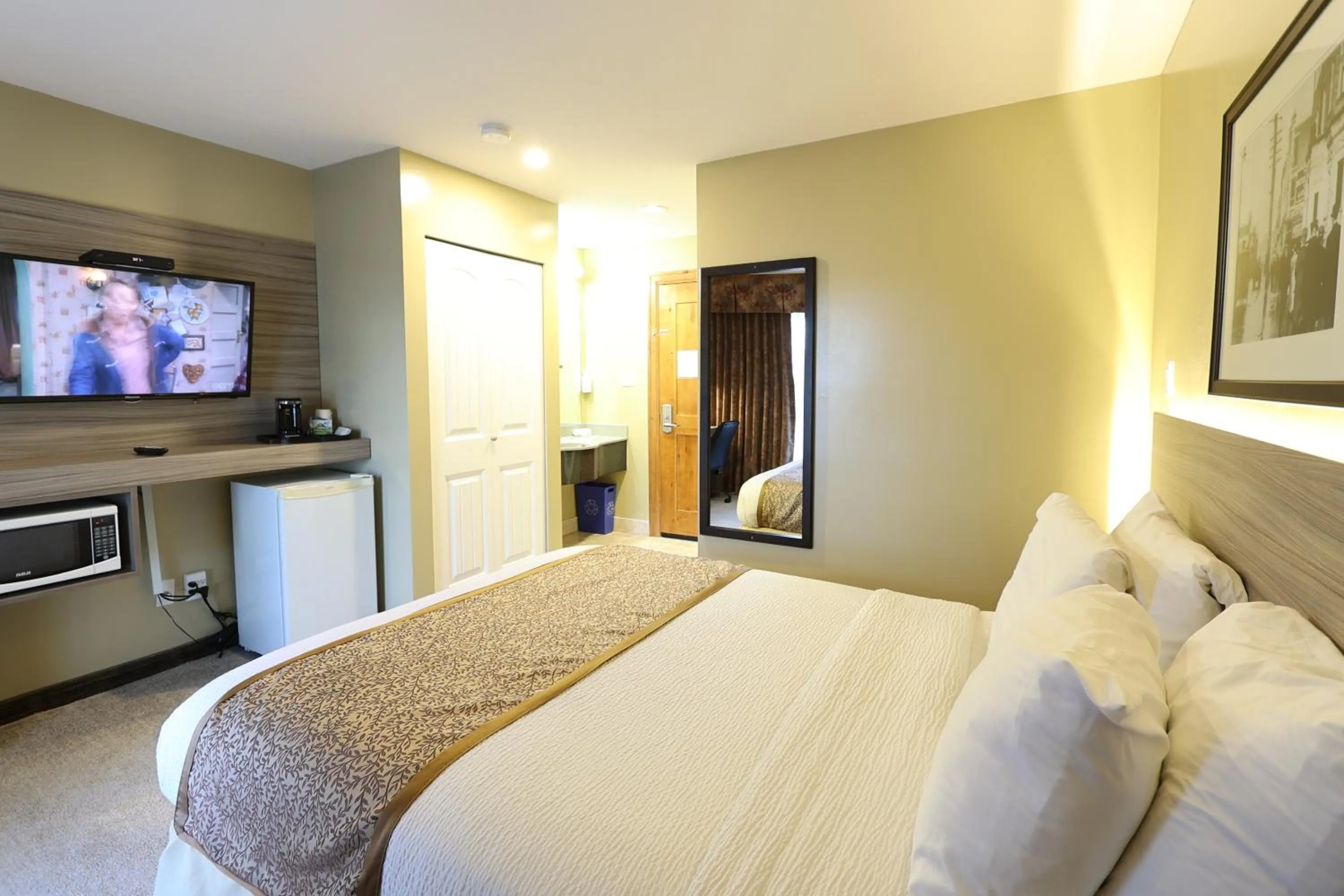 Bed in Days Inn by Wyndham Surrey