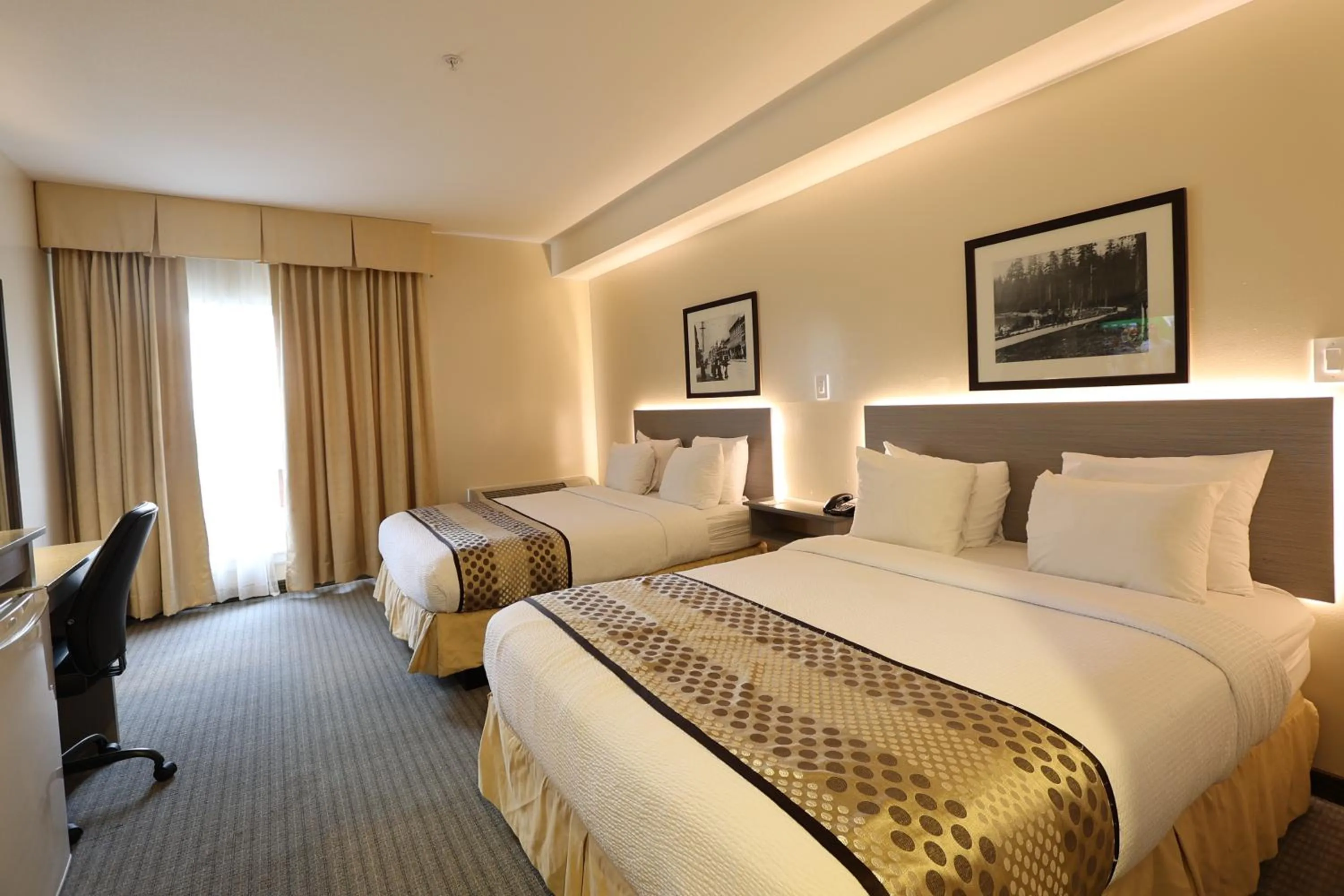 Bed in Days Inn by Wyndham Surrey