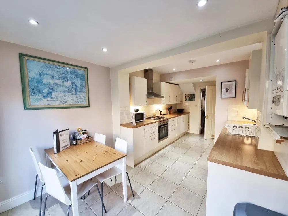 Oxford Gardens Apartments