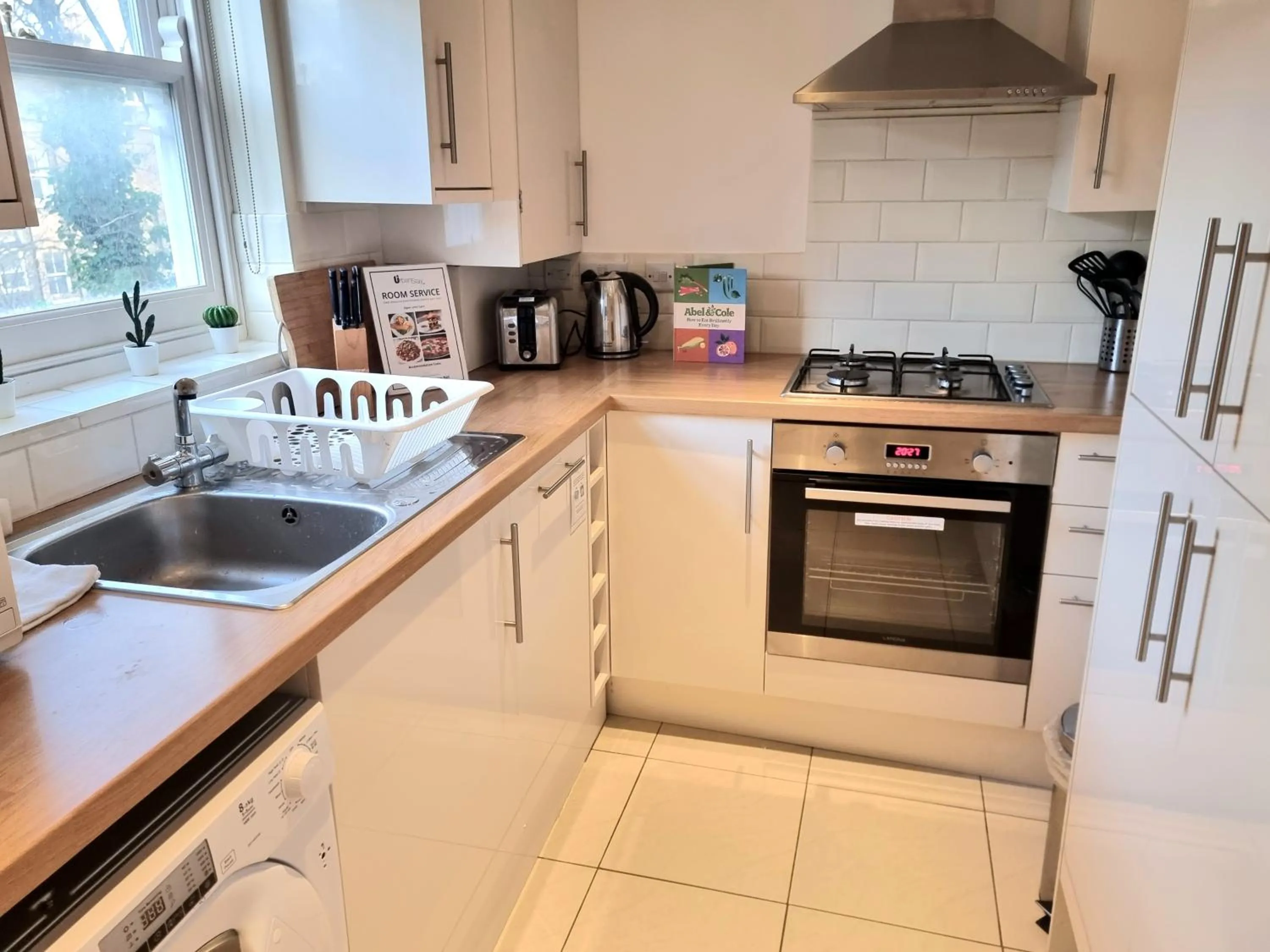 Oxford Gardens Apartments