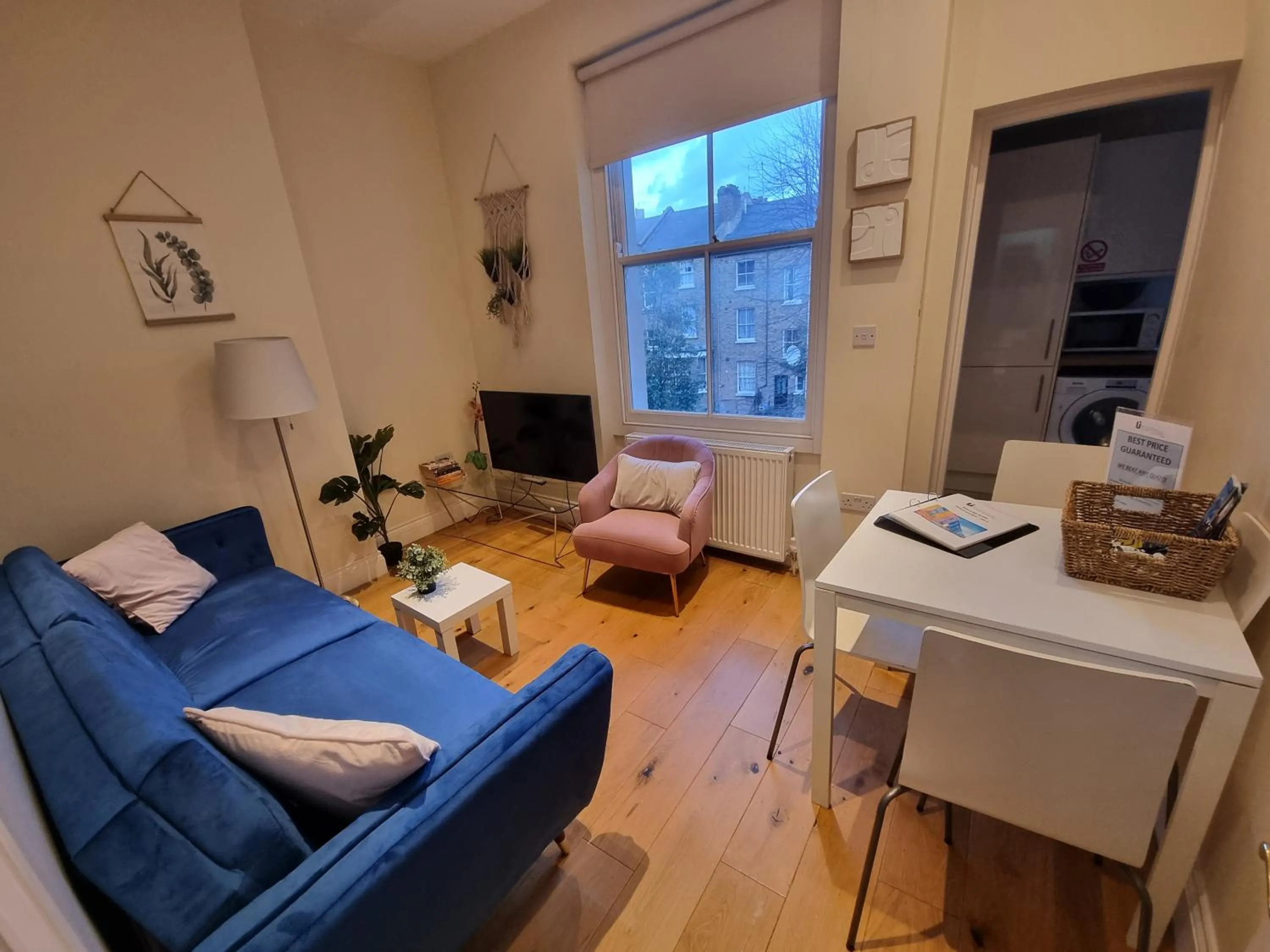 Oxford Gardens Apartments