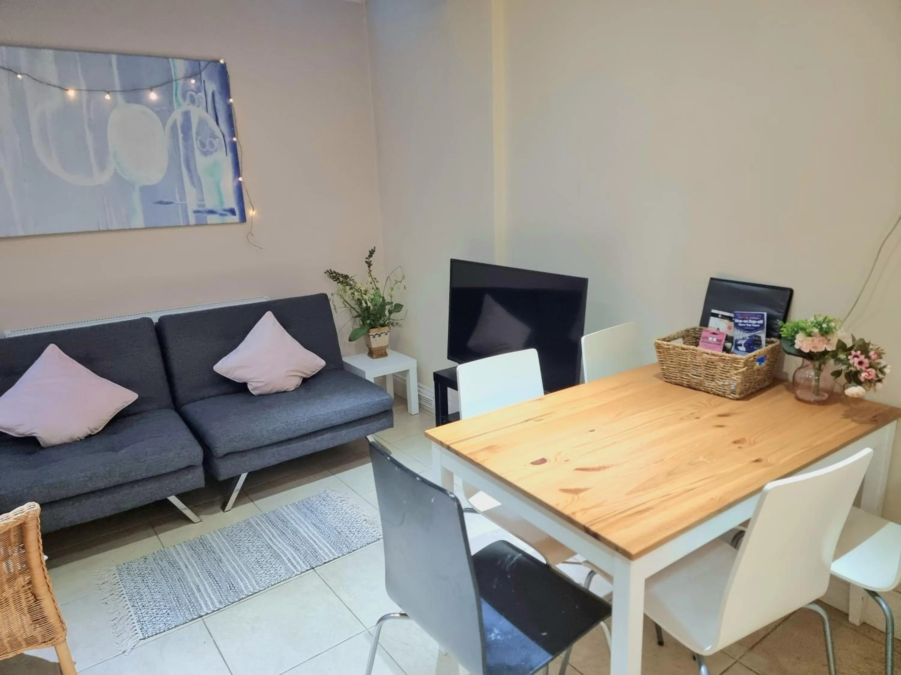 Oxford Gardens Apartments