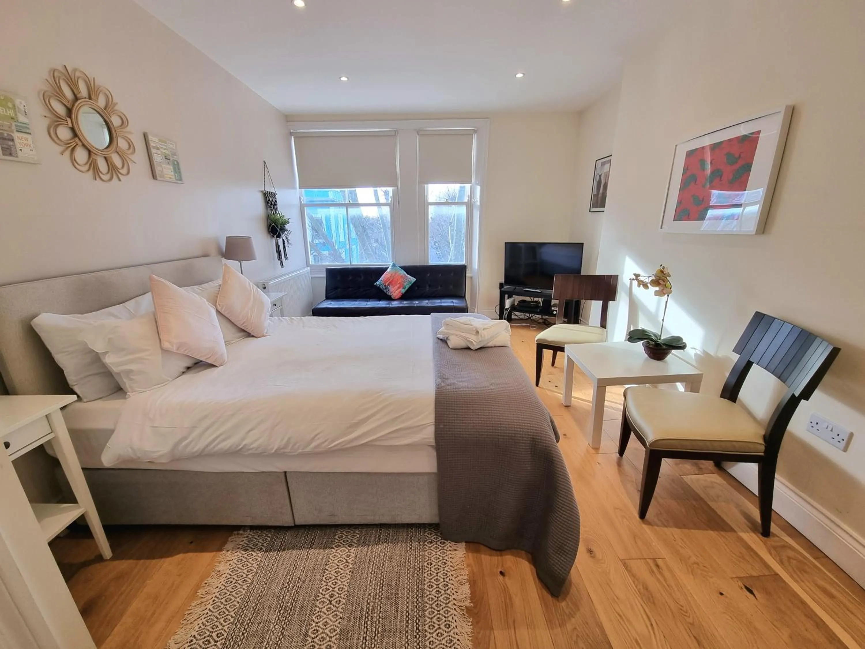 Oxford Gardens Apartments