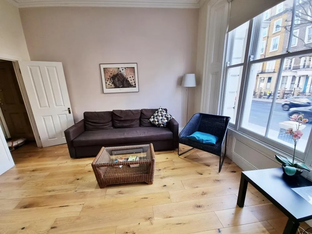 Oxford Gardens Apartments