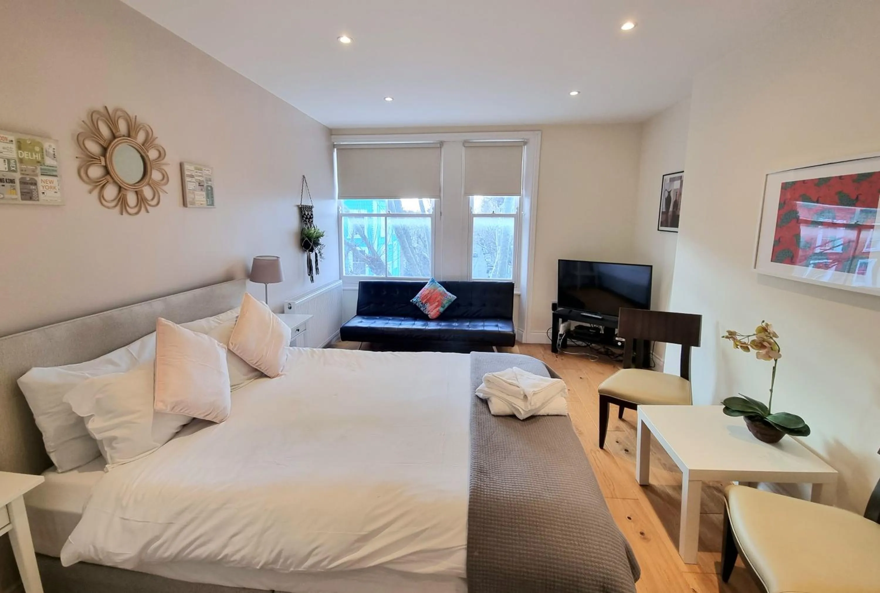 Oxford Gardens Apartments