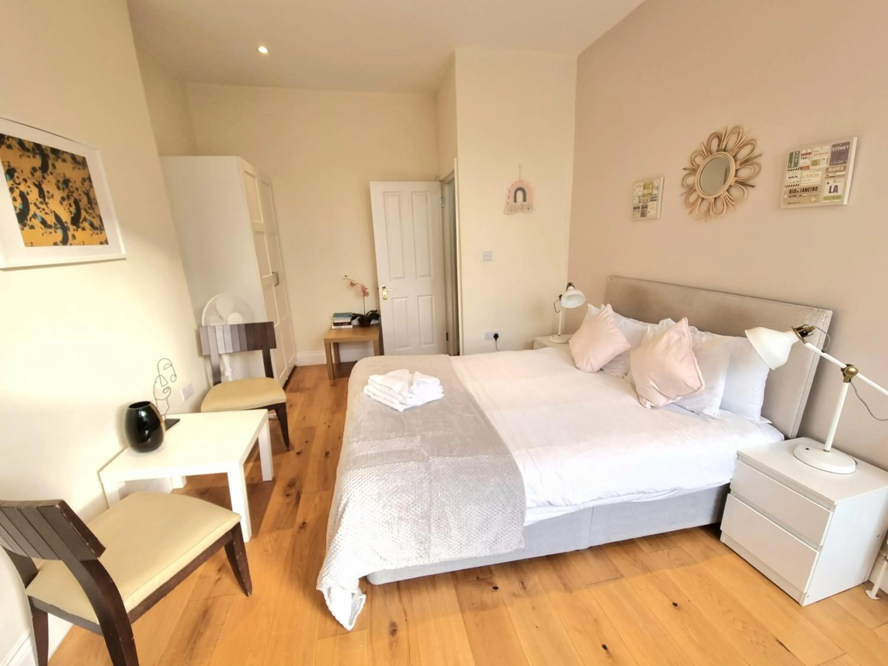 Oxford Gardens Apartments