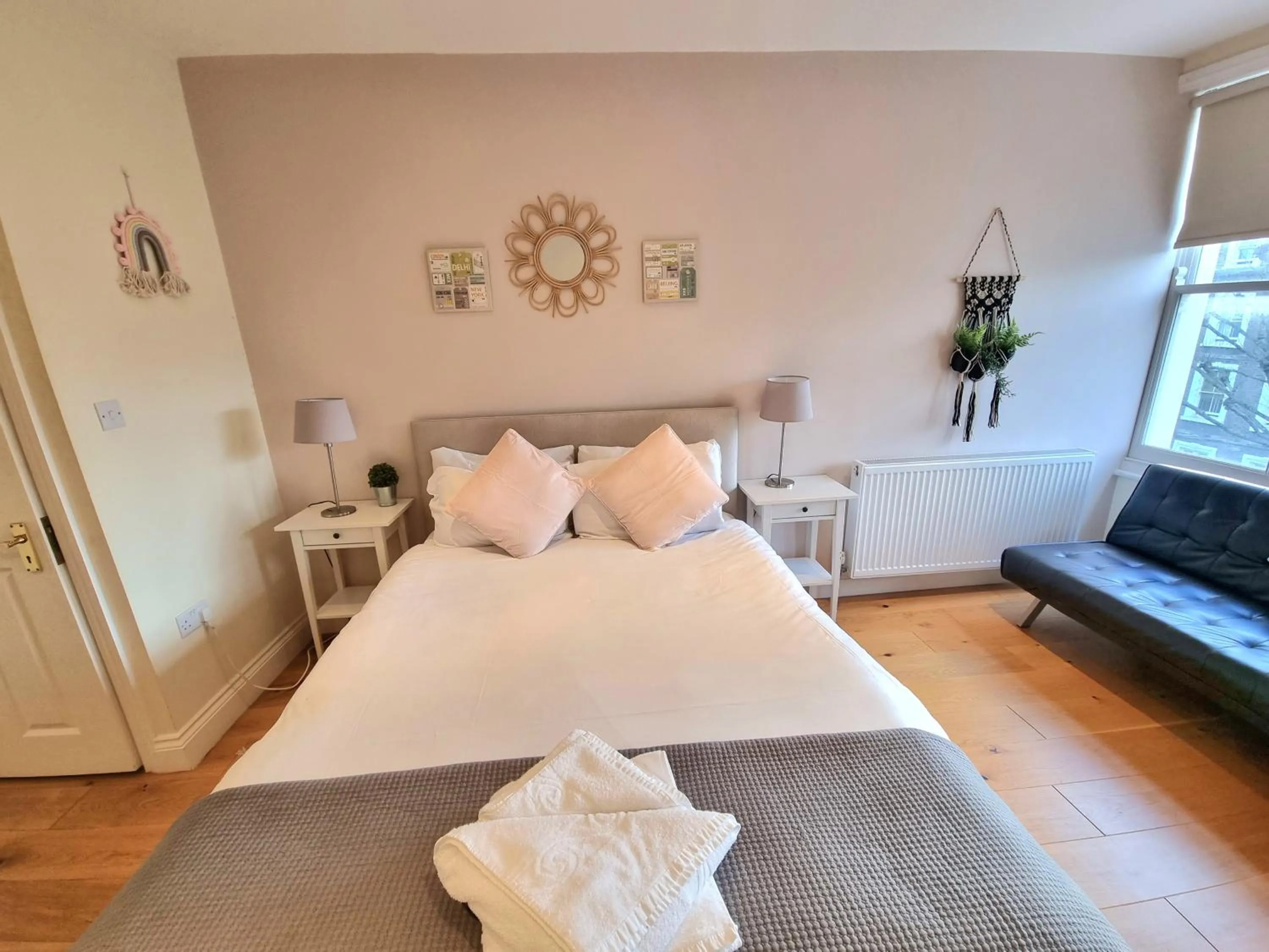 Oxford Gardens Apartments