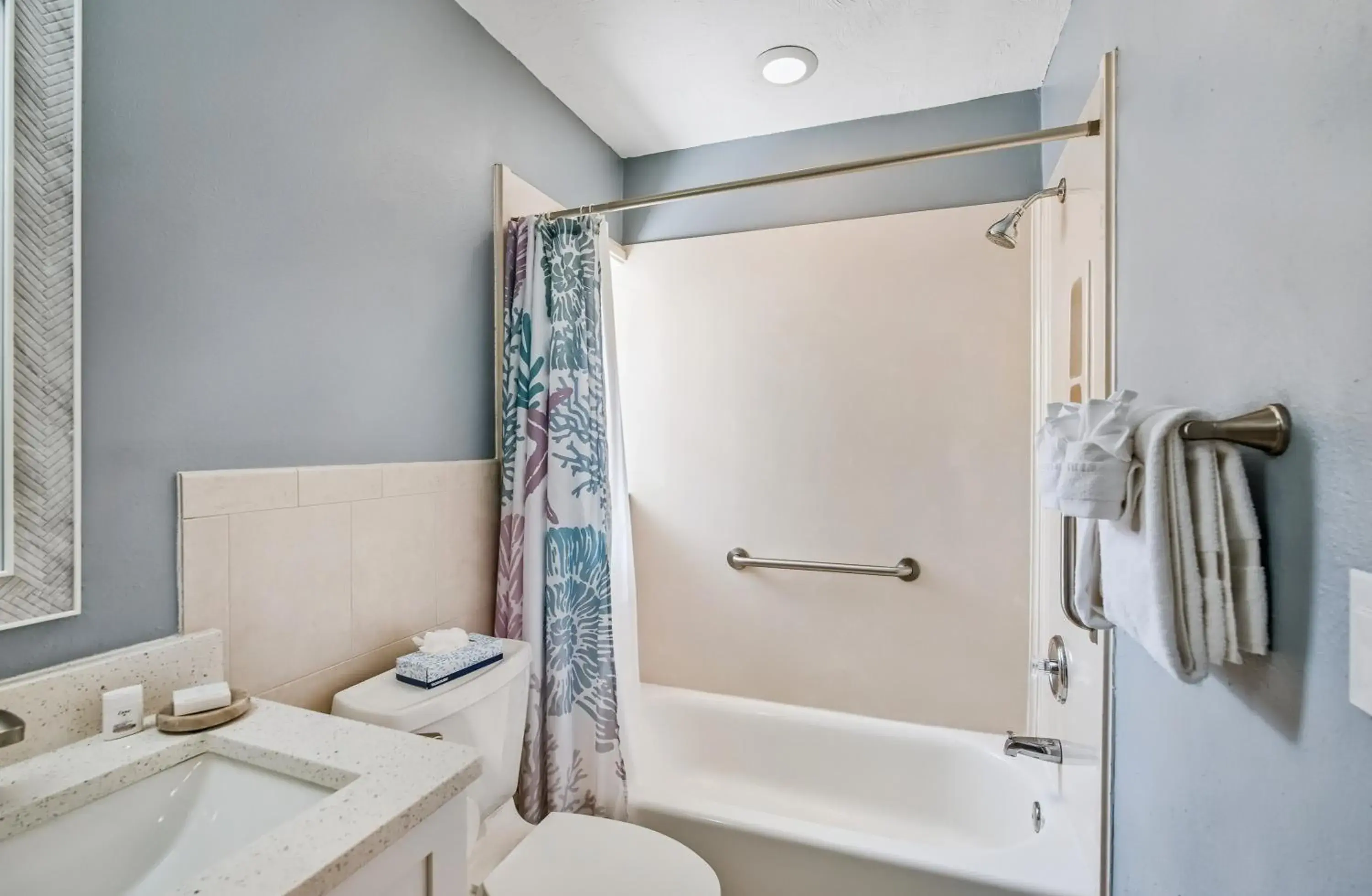 Bathroom in Tropical Beach Resorts - Sarasota Bathroom in Tropical Beach Resorts - Sarasota