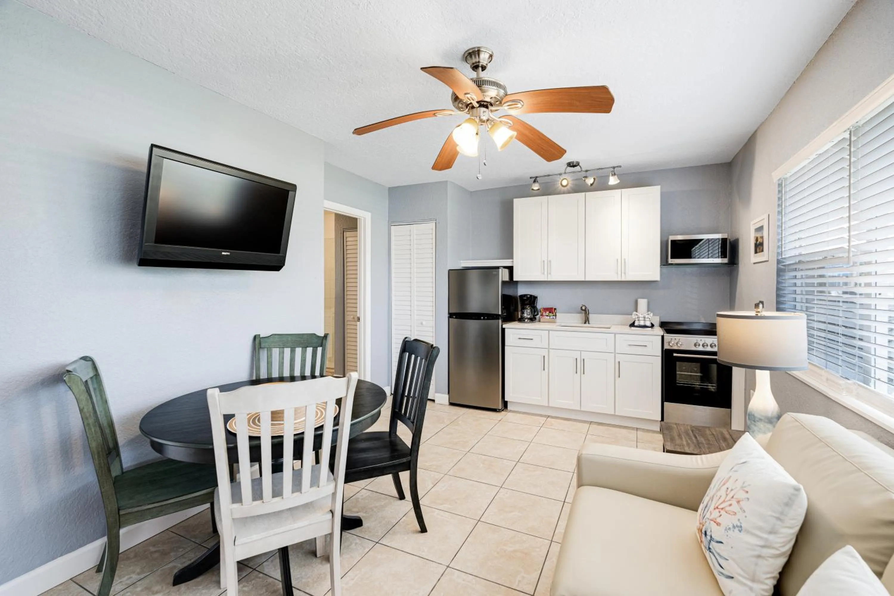 Kitchen or kitchenette in Tropical Beach Resorts - Sarasota