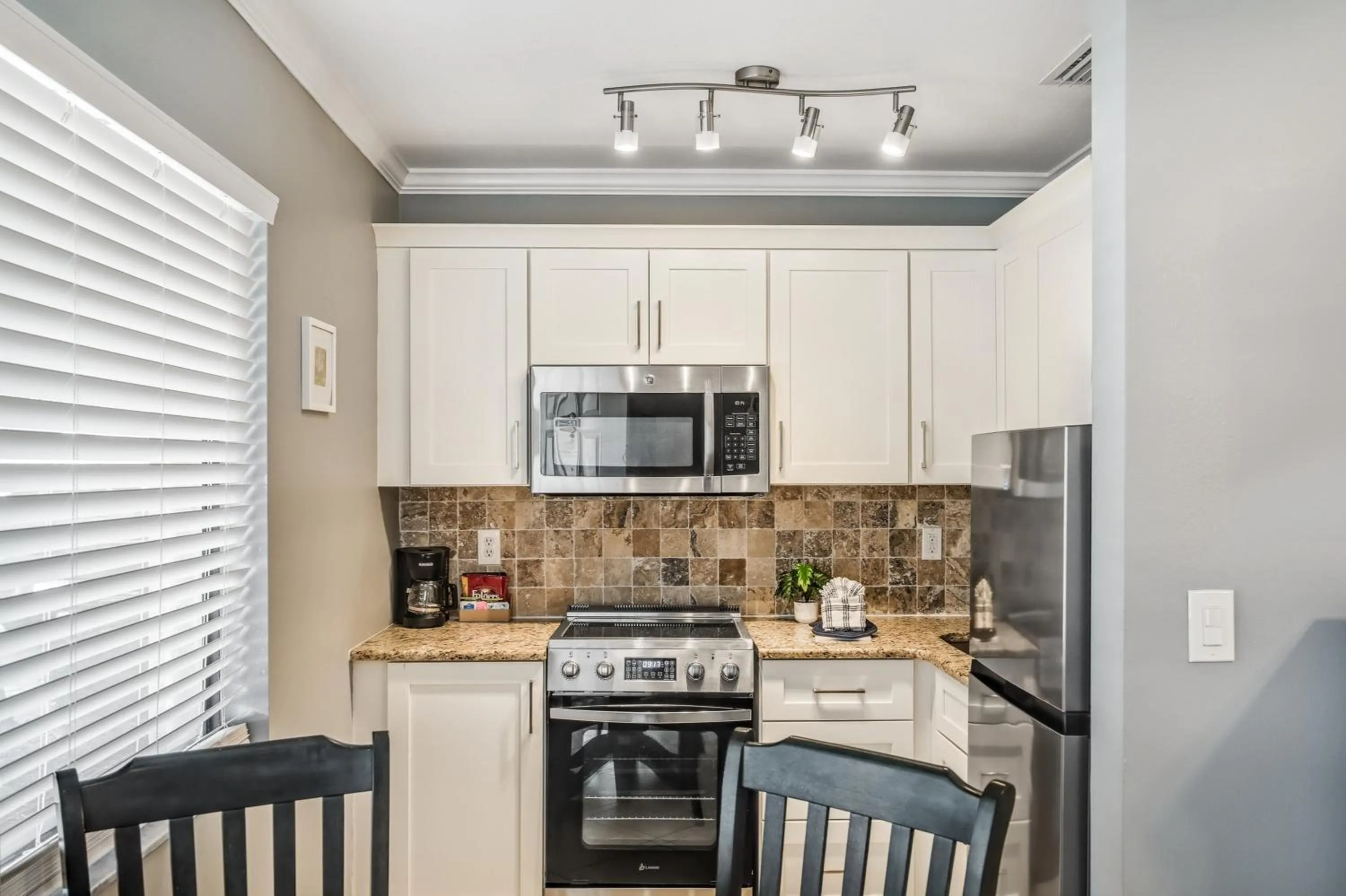 Kitchen or kitchenette in Tropical Beach Resorts - Sarasota
