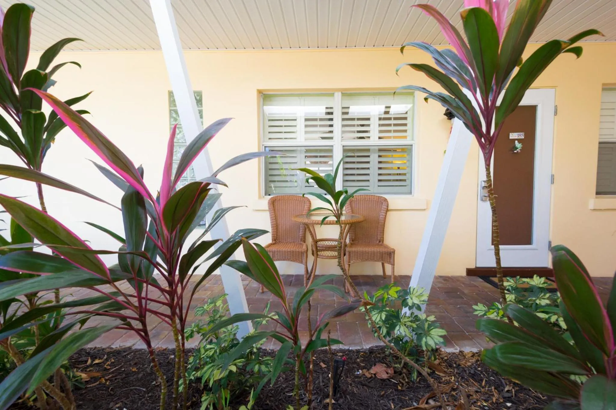 Patio in Tropical Beach Resorts - Sarasota