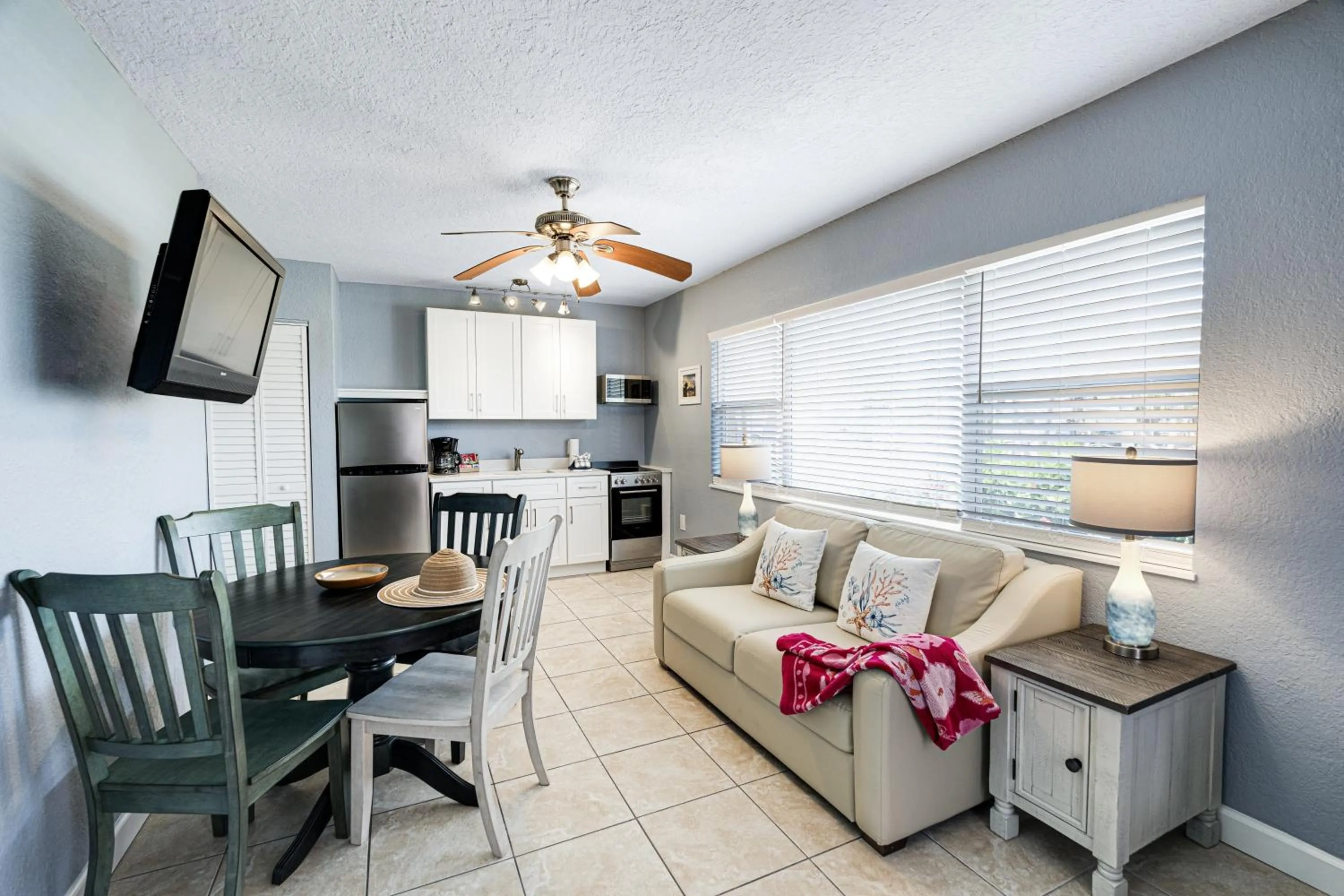 TV and multimedia in Tropical Beach Resorts - Sarasota