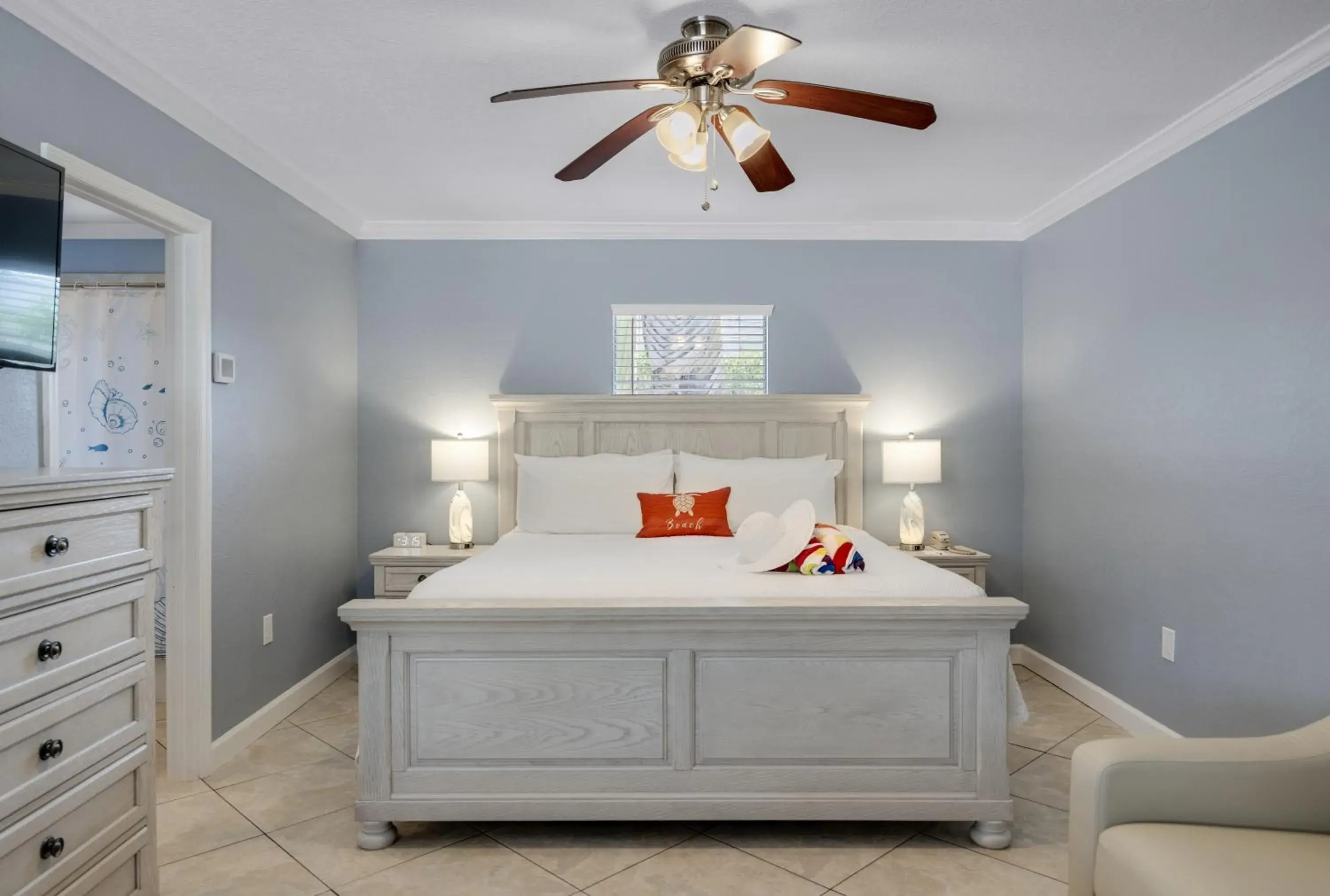 Bed in Tropical Beach Resorts - Sarasota Bed in Tropical Beach Resorts - Sarasota