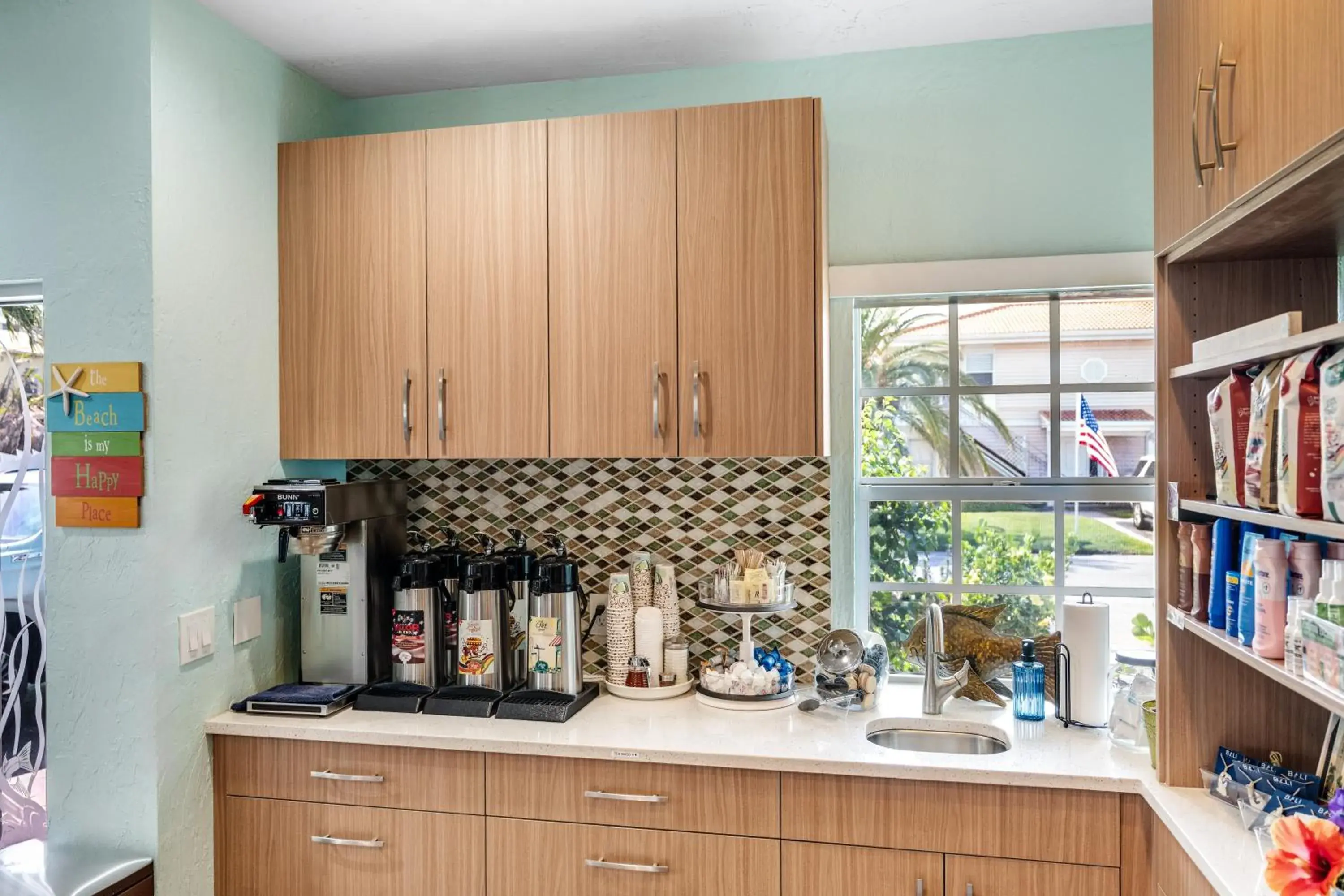 Property building in Tropical Beach Resorts - Sarasota Property building in Tropical Beach Resorts - Sarasota