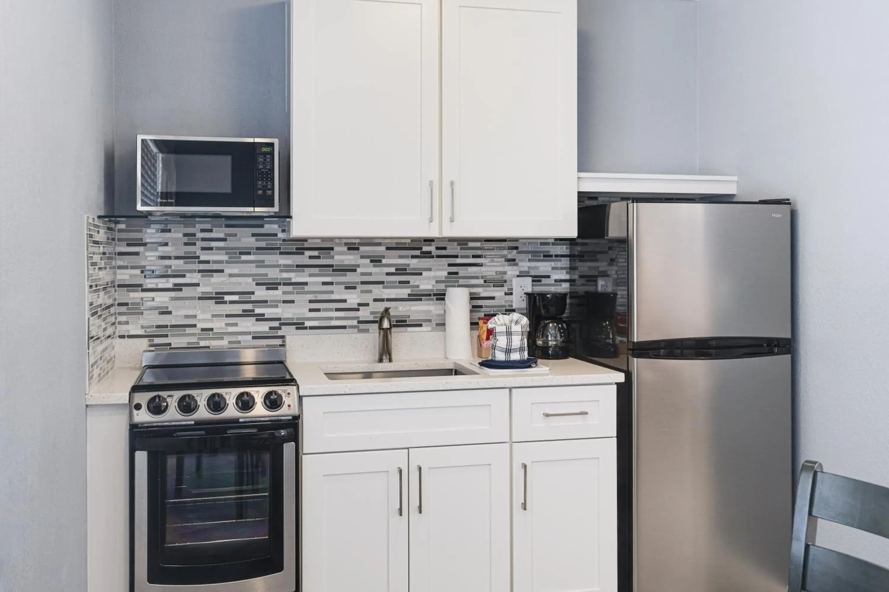 Deluxe King Studio in Tropical Beach Resorts - Sarasota Deluxe King Studio in Tropical Beach Resorts - Sarasota