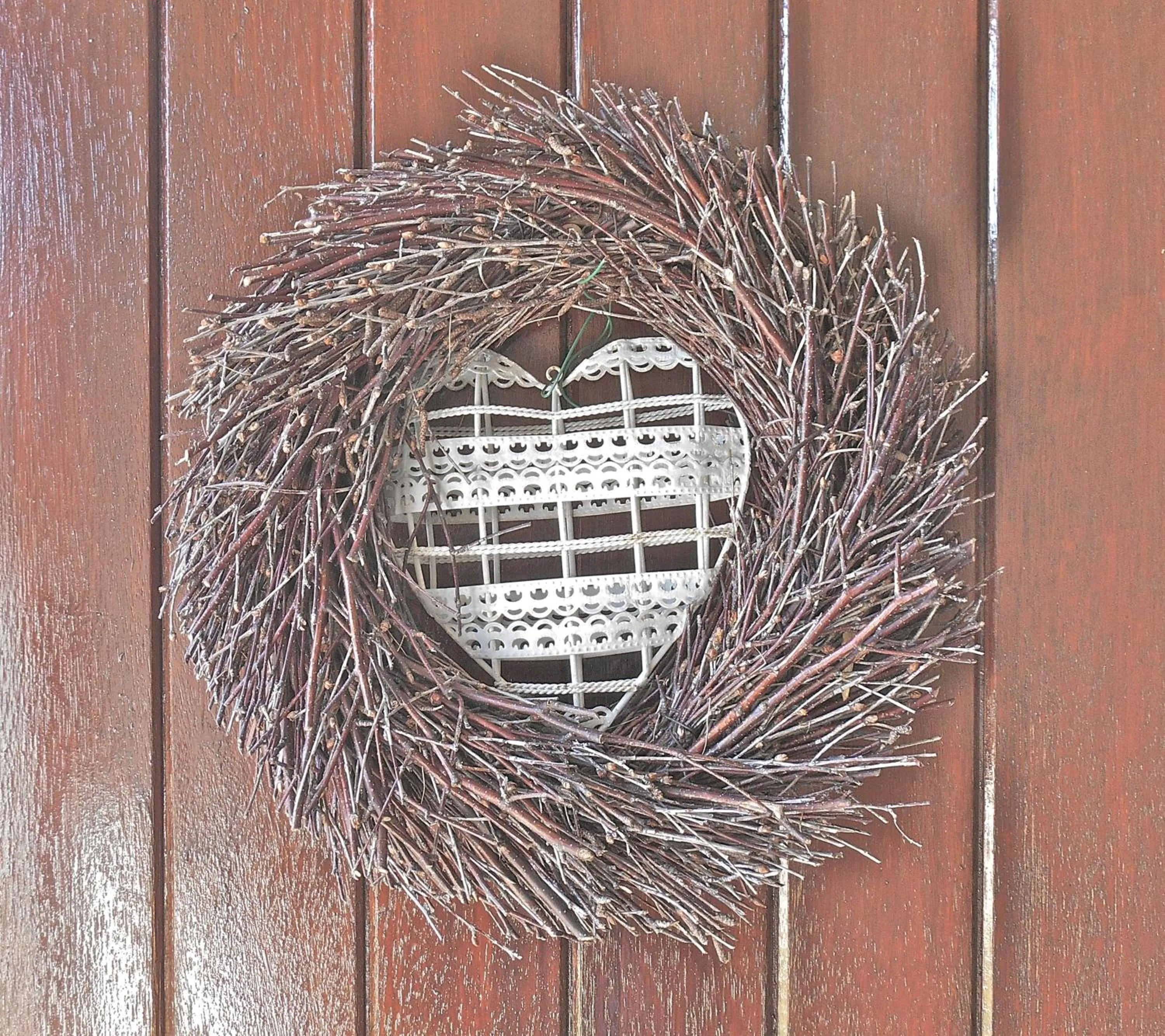 Decorative detail in Spacious Swallow Cottage