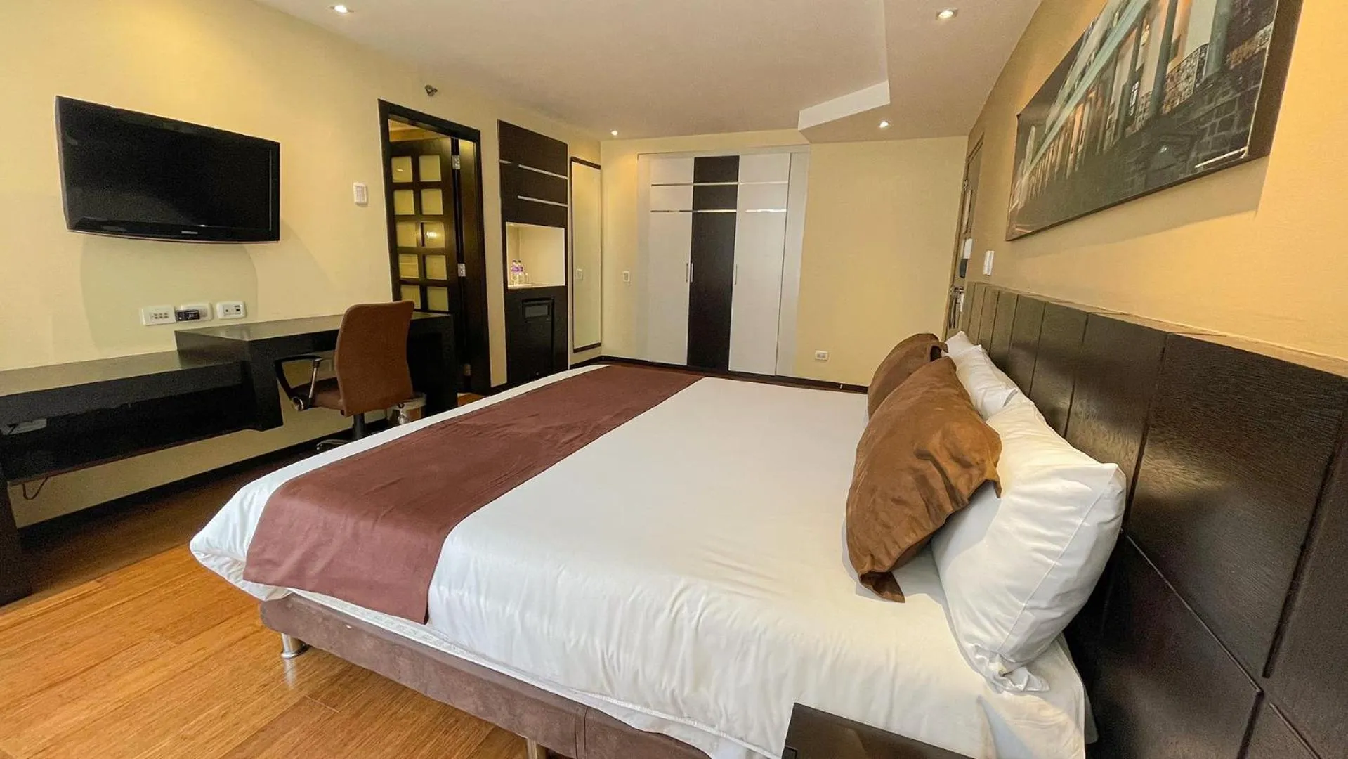 Bed in Mercure Alameda Quito