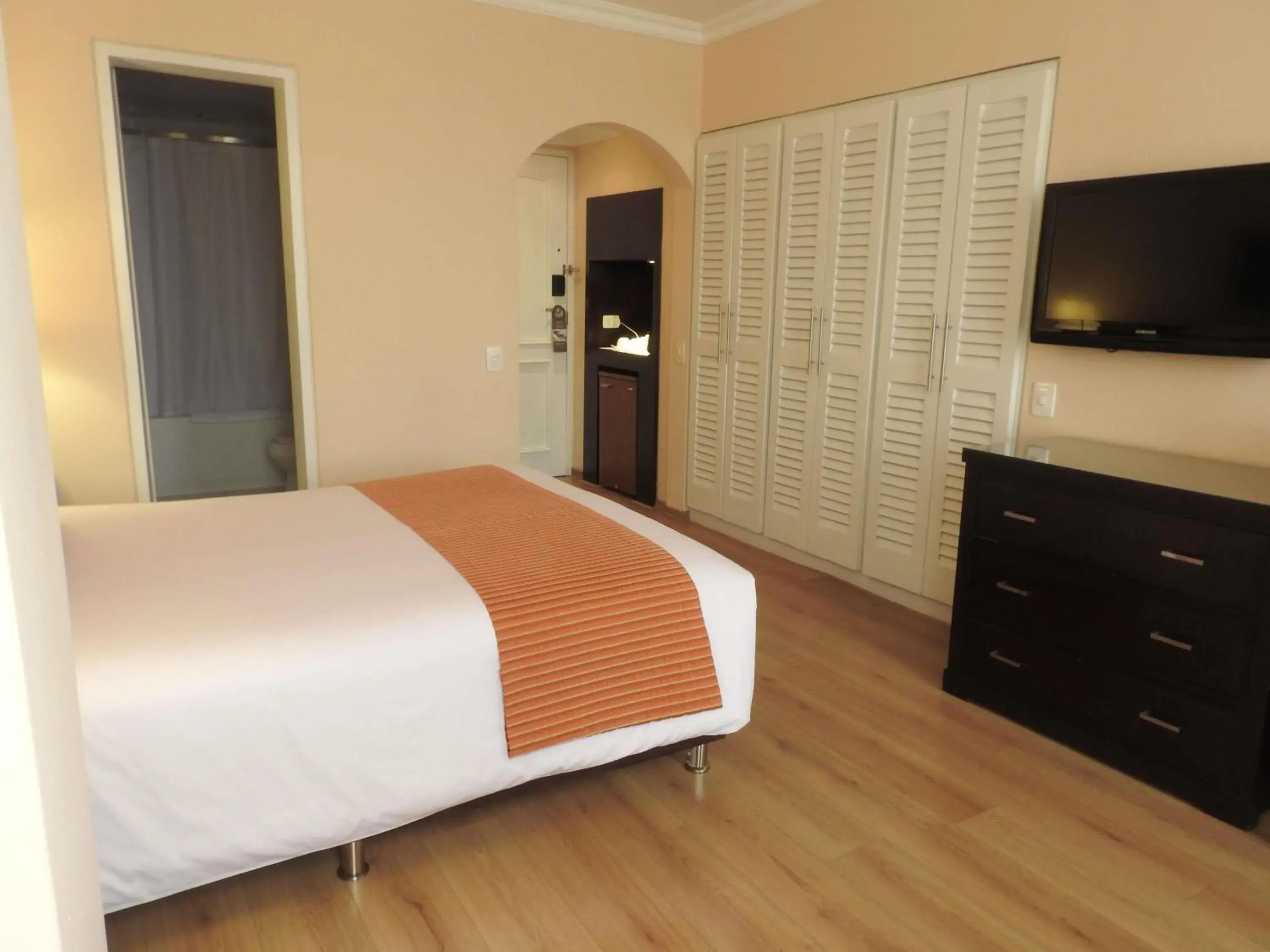 Bedroom, Bed in Mercure Alameda Quito Bedroom, Bed in Mercure Alameda Quito