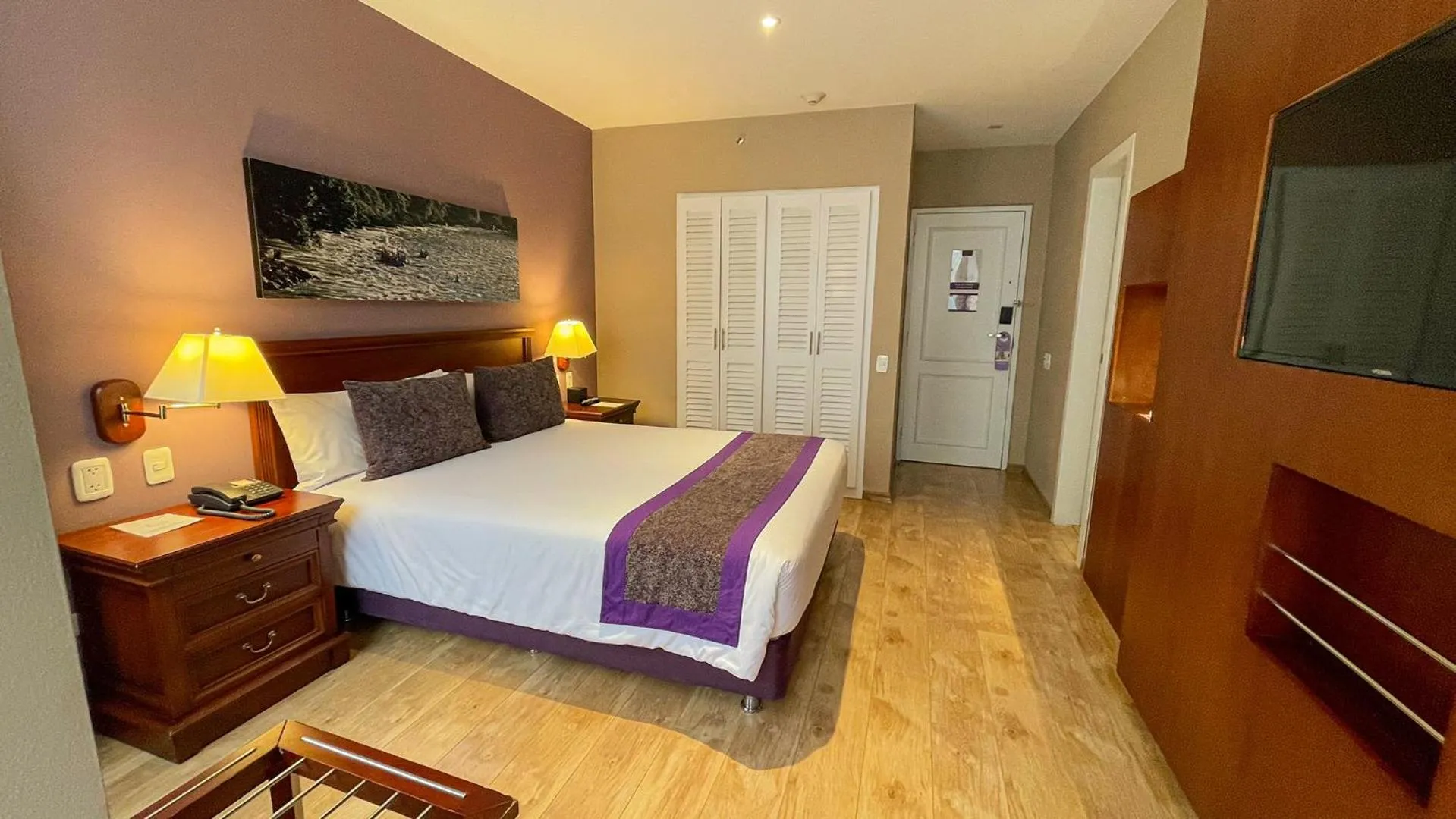 Bed in Mercure Alameda Quito