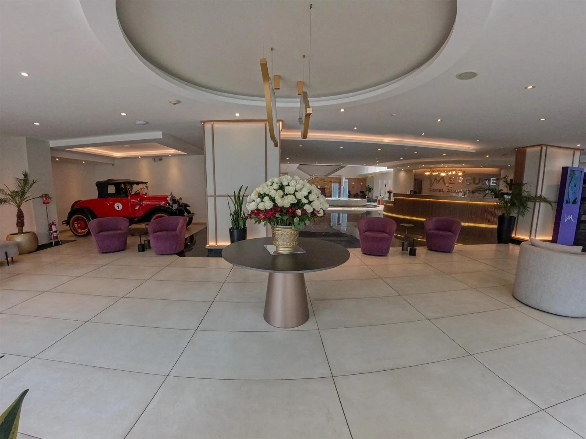 Lobby or reception in Mercure Alameda Quito