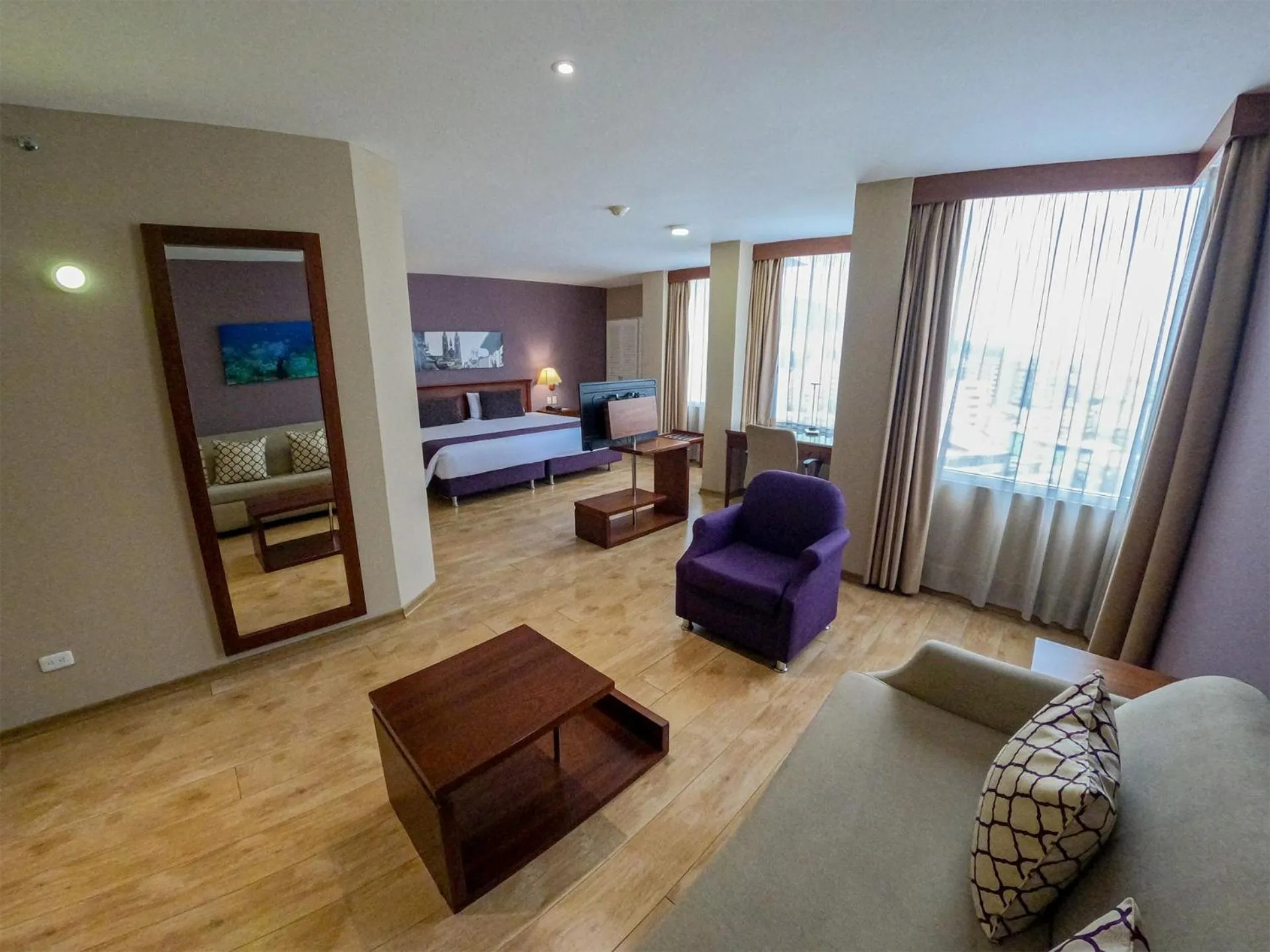 Bed in Mercure Alameda Quito