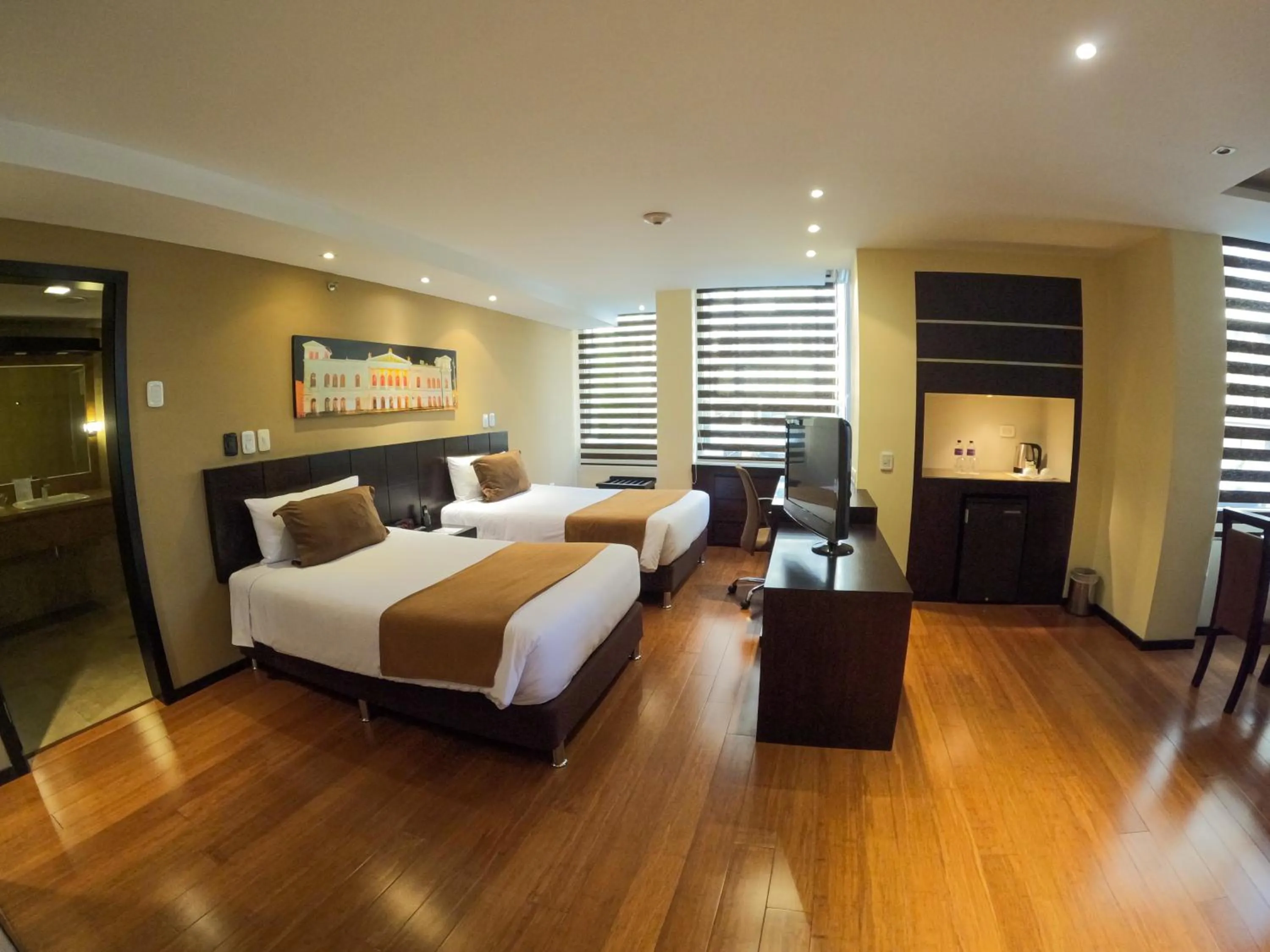 Bed in Mercure Alameda Quito