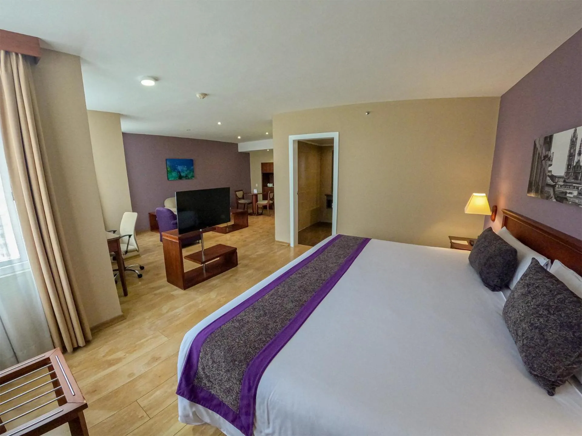 Bed in Mercure Alameda Quito