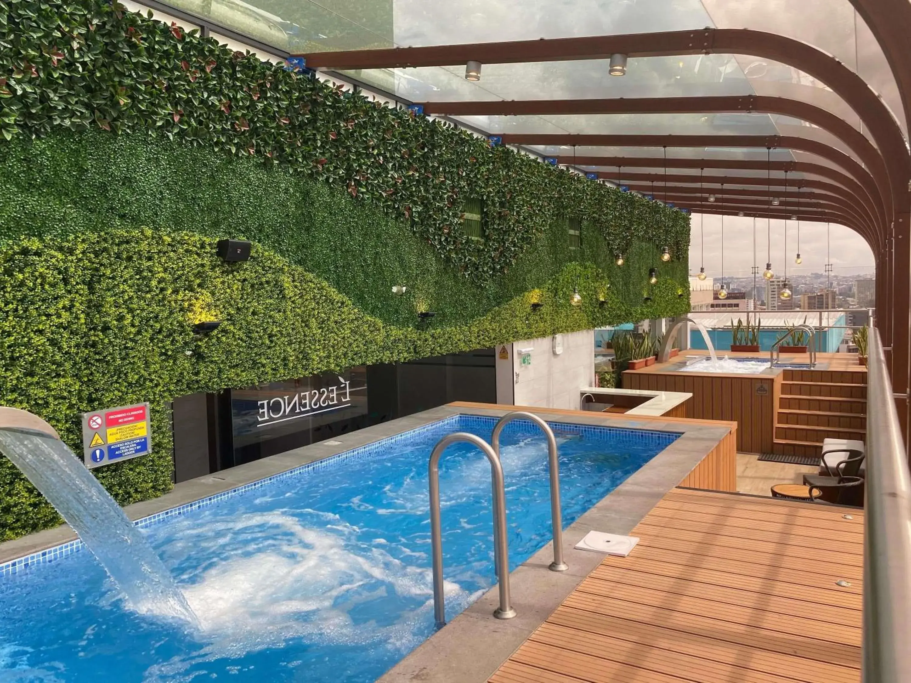 Property building in Mercure Alameda Quito Property building in Mercure Alameda Quito