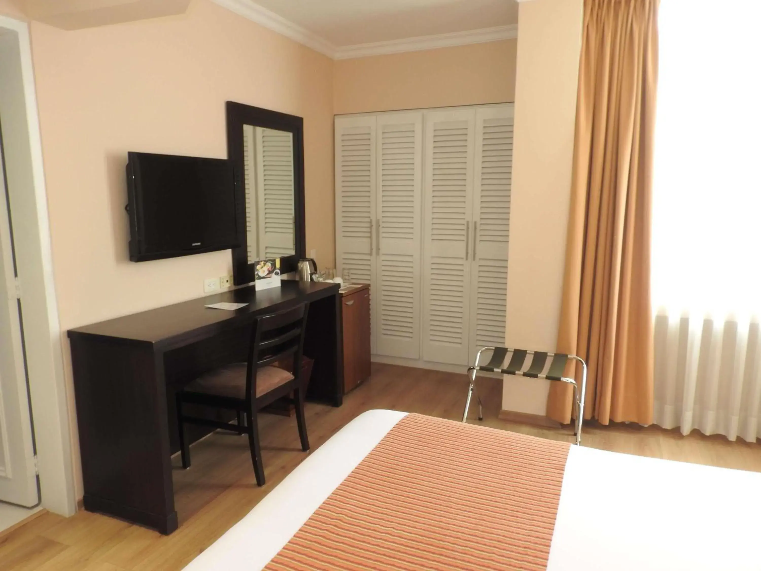 Bedroom, Bed in Mercure Alameda Quito Bedroom, Bed in Mercure Alameda Quito