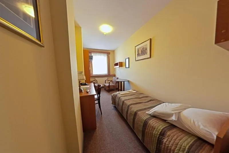 Photo of the whole room, Bed in Hotel Alef