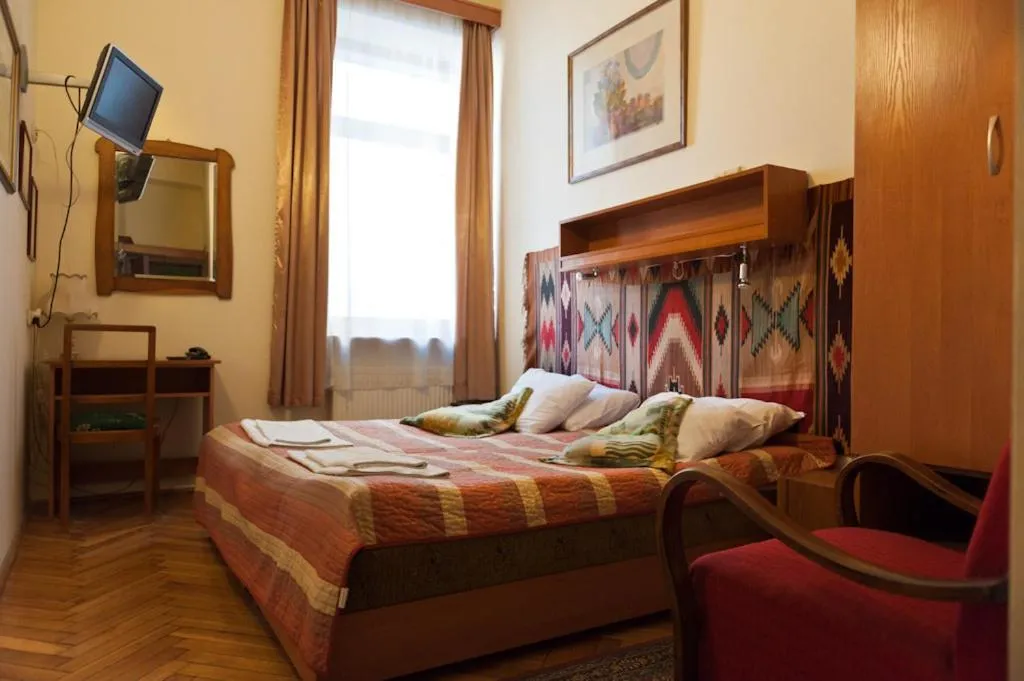 Photo of the whole room, Bed in Hotel Alef