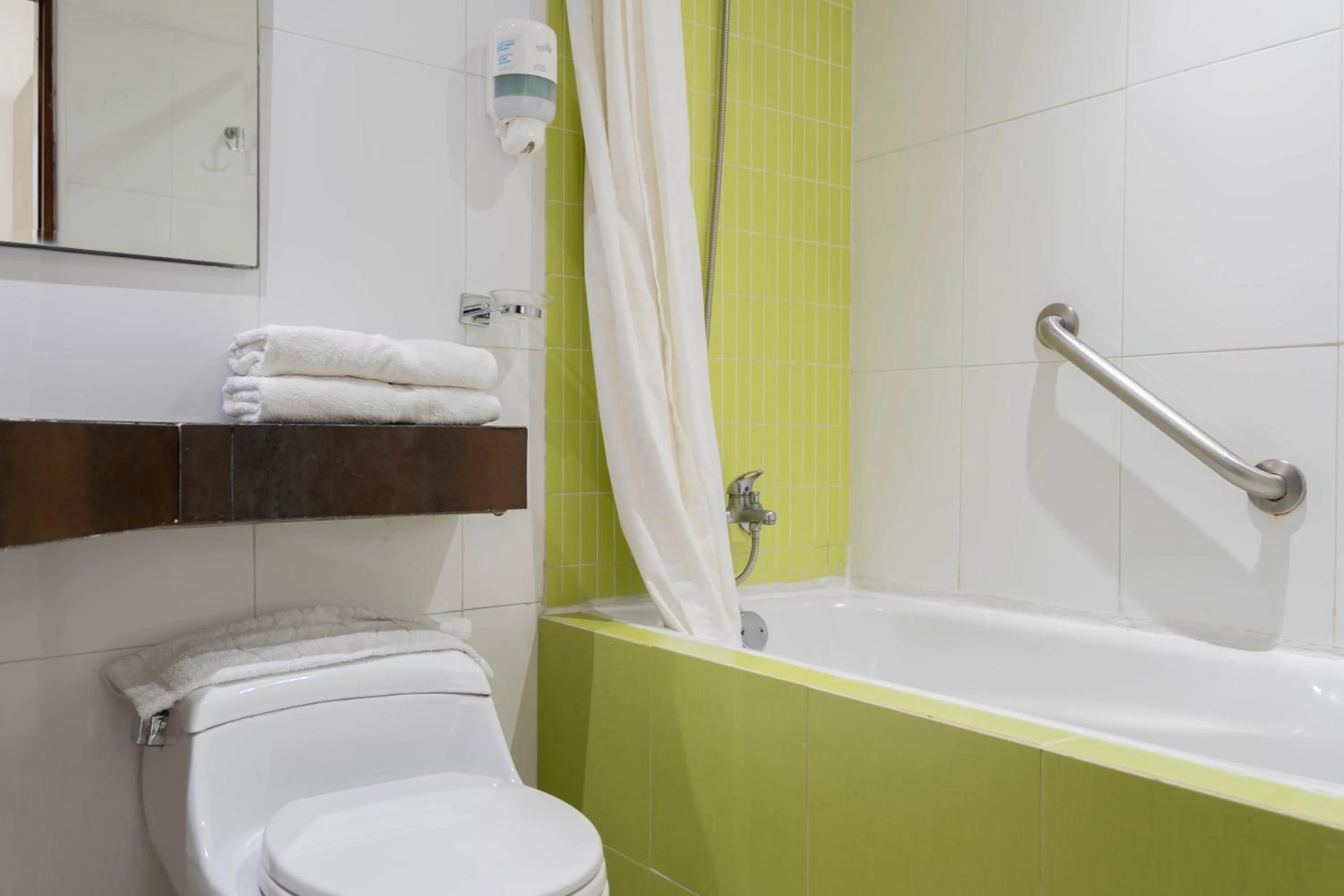 Bathroom in Hotel Coral Reef Cartagena