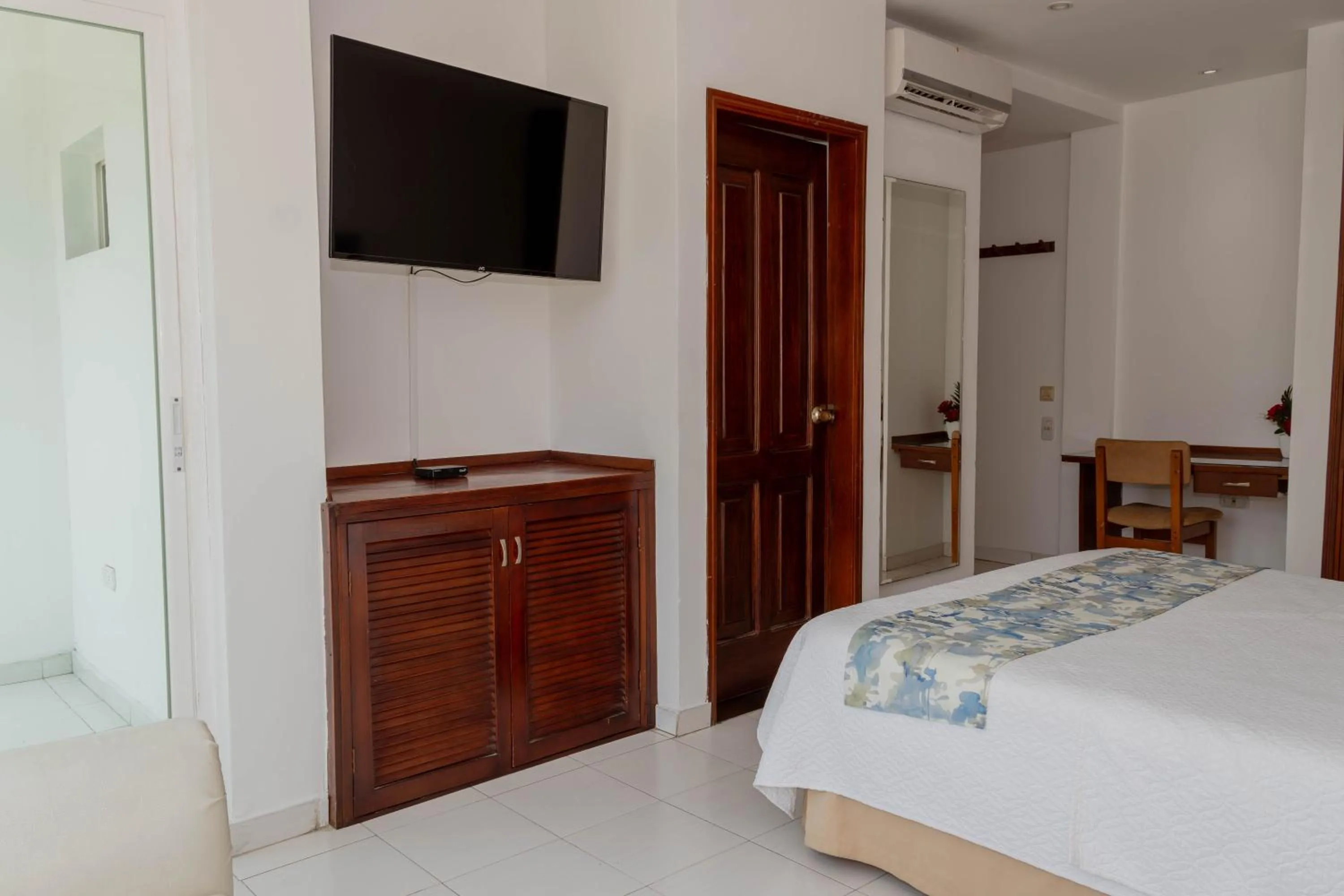 TV and multimedia, Bed in Hotel Coral Reef Cartagena